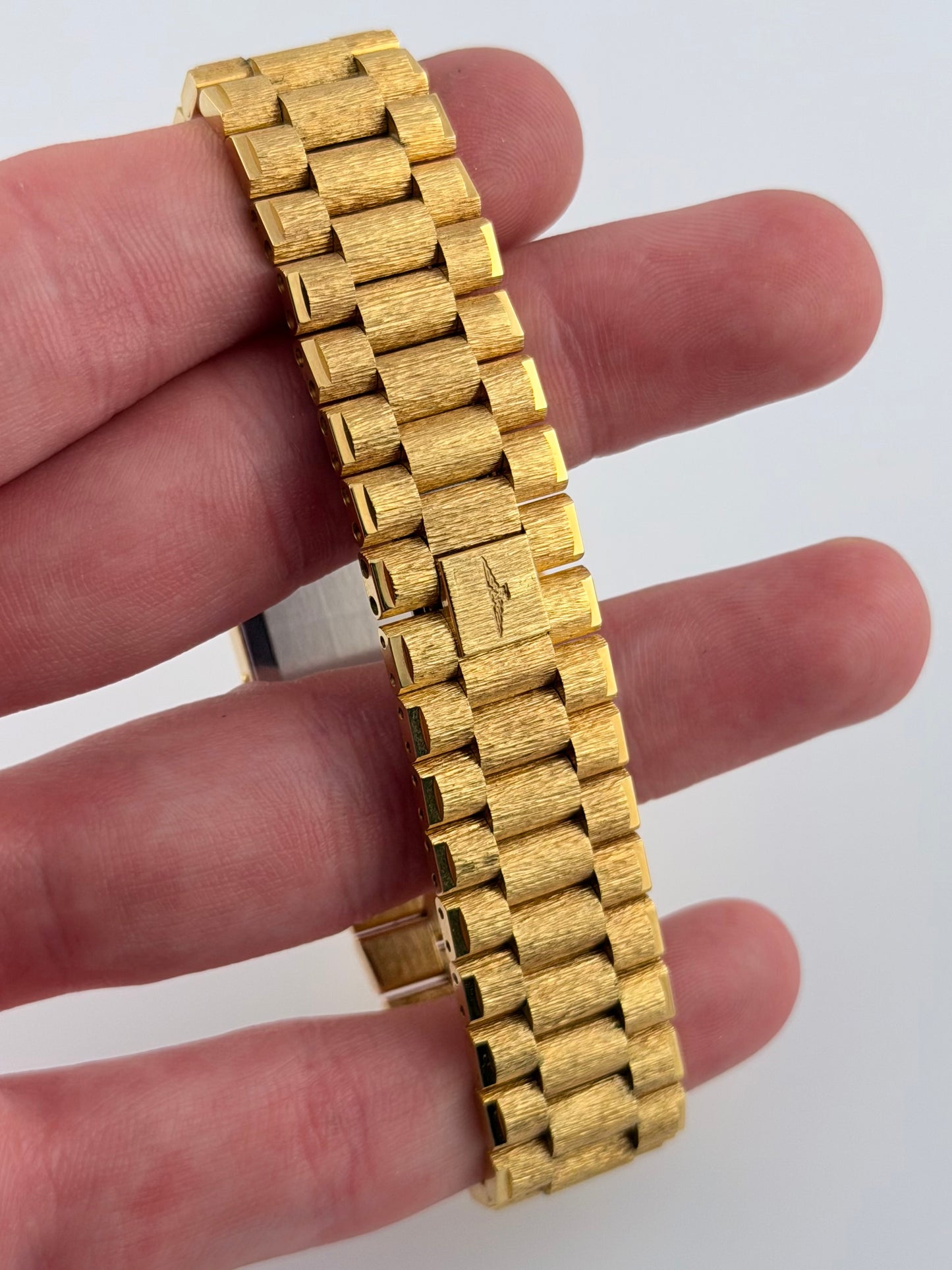 Longines Tank Quartz - MZ5714 - 18ct Gold Plated - Ultra Rare NOS