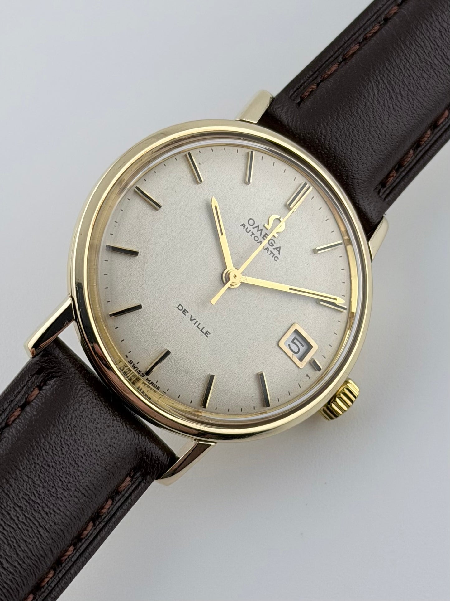 Omega De Ville Automatic Date 166.5020 - 9ct Solid Gold - Box and Papers!