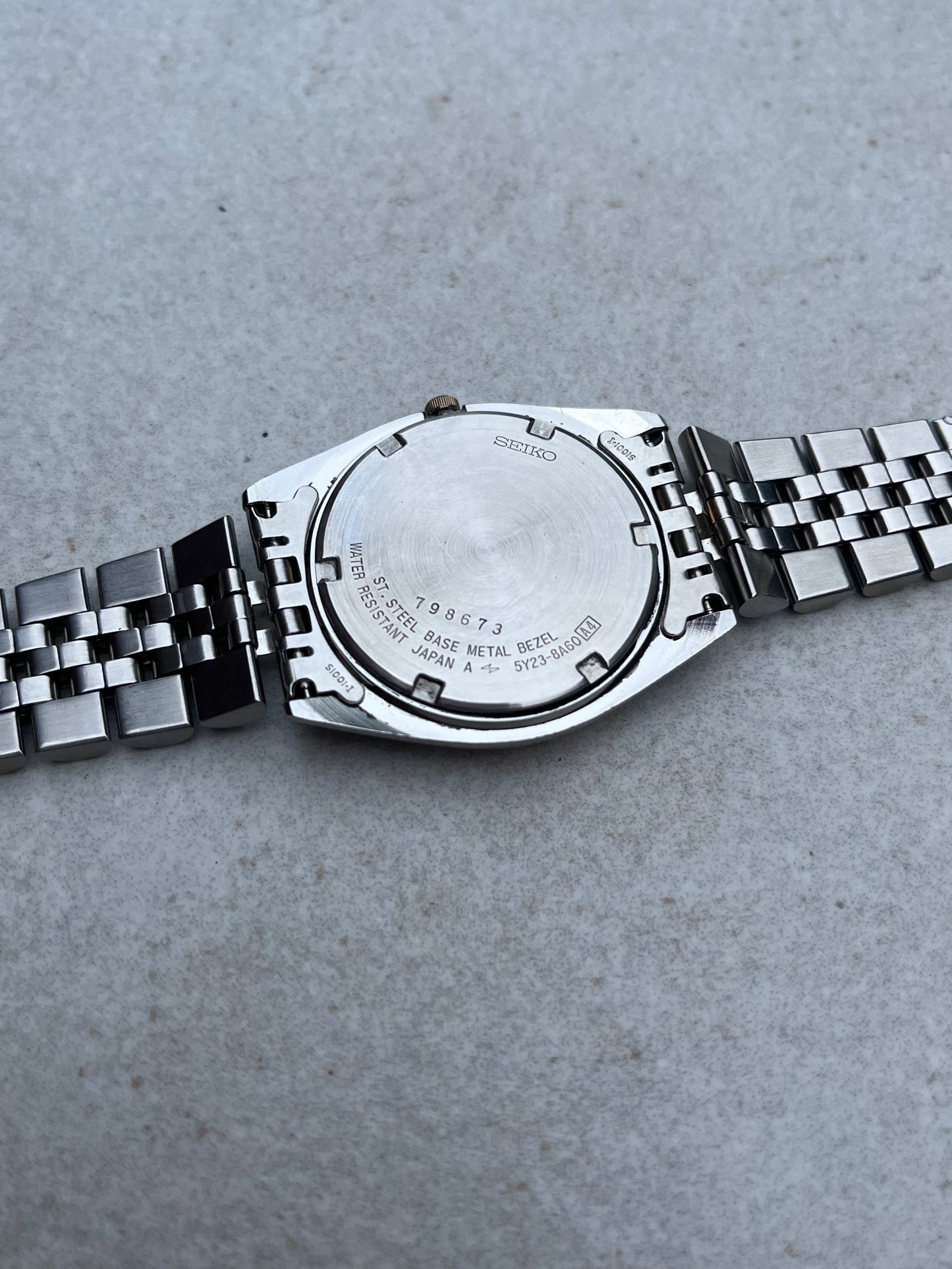 Seiko SQ Quartz Day-Date 5Y23-8A60