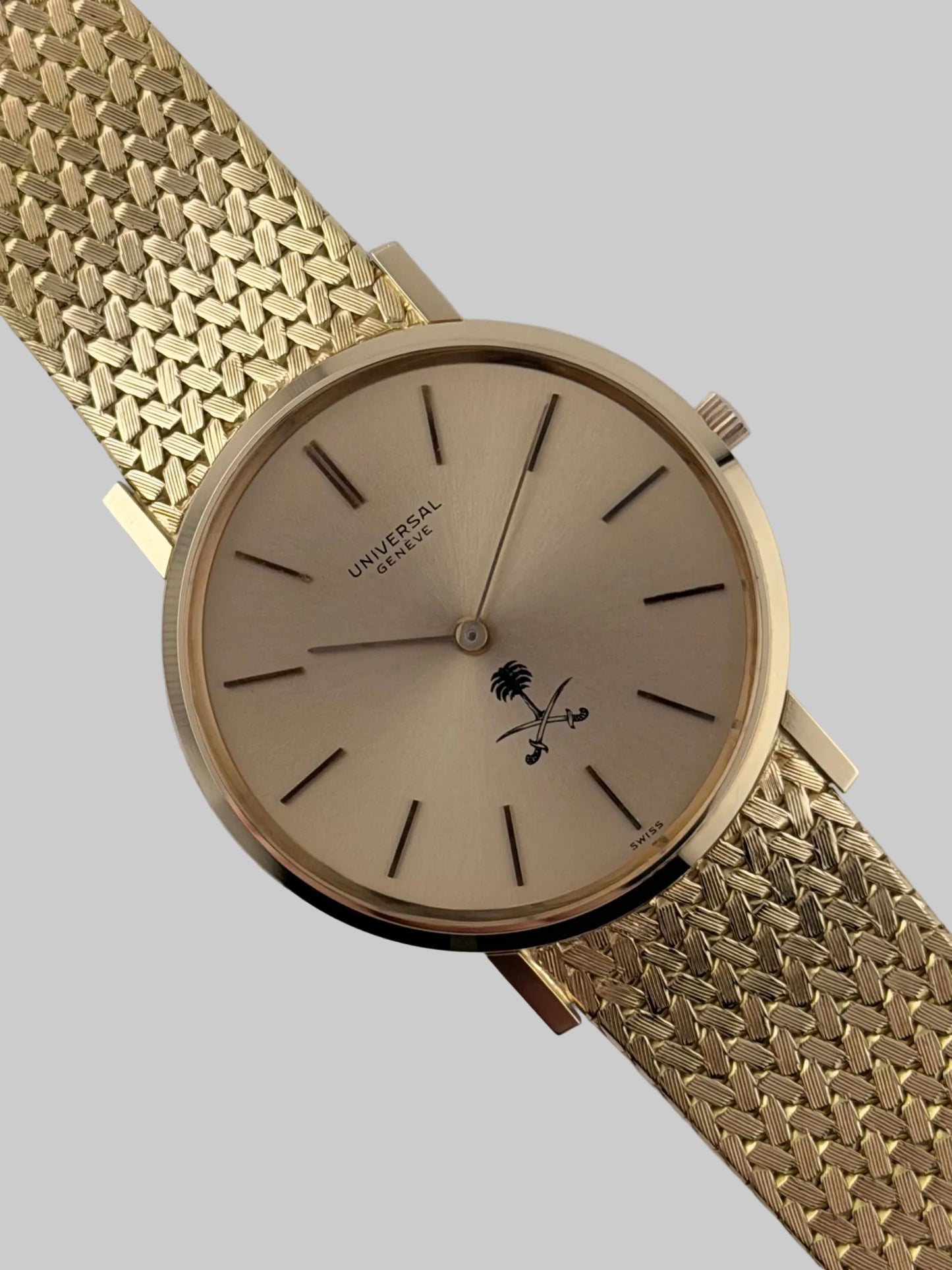 Universal Geneve Manual Wind - Ultra Rare - New Old Stock Khanjar - 18ct Gold