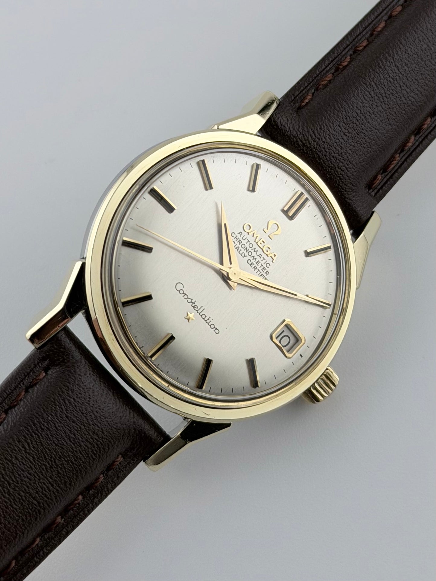 Omega Constellation Chronometer Automatic Date 168.005 - Dog Leg Lugs