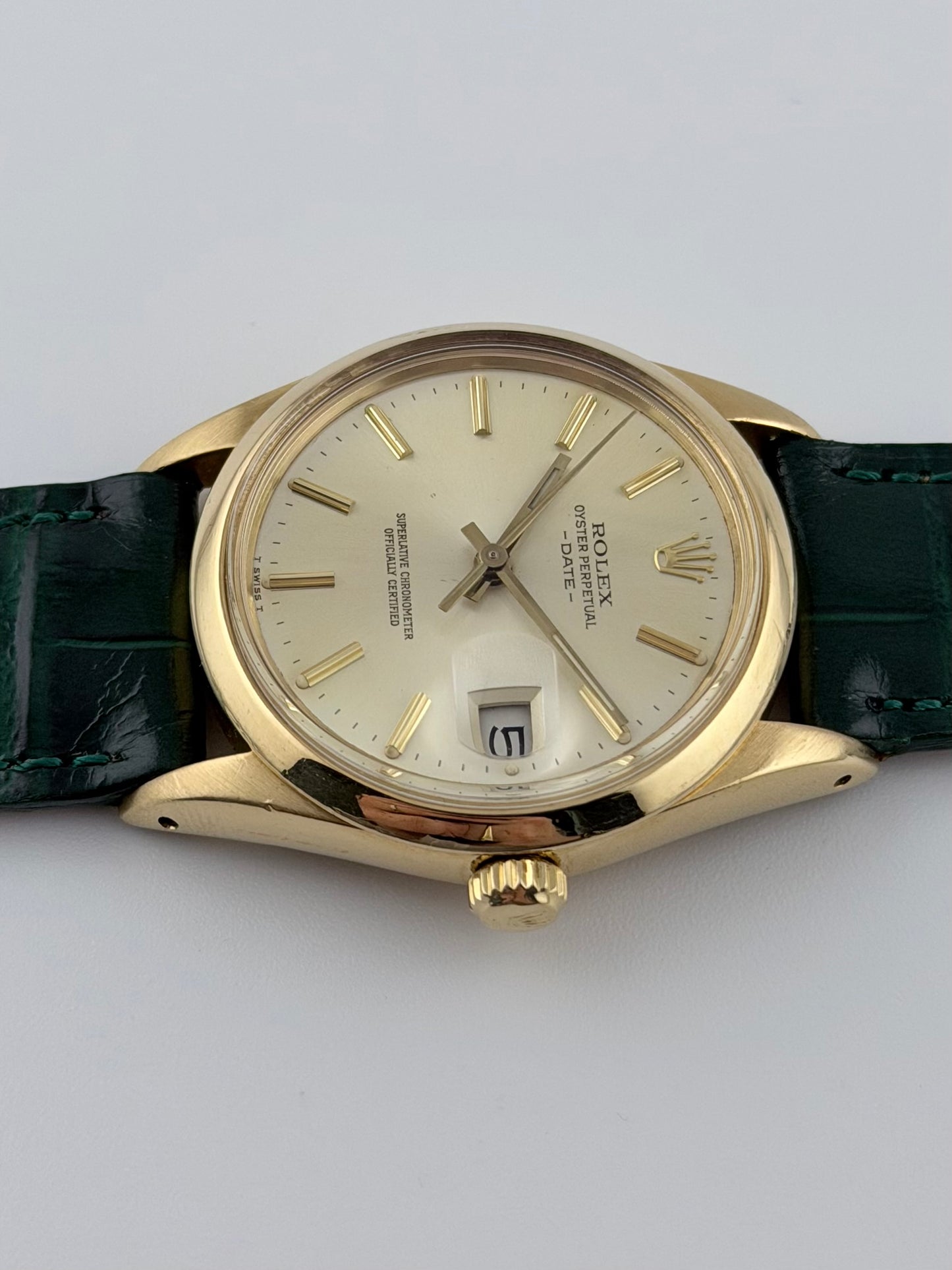 Rolex Oyster Perpetual Date Automatic - 1500/8 18kt Gold