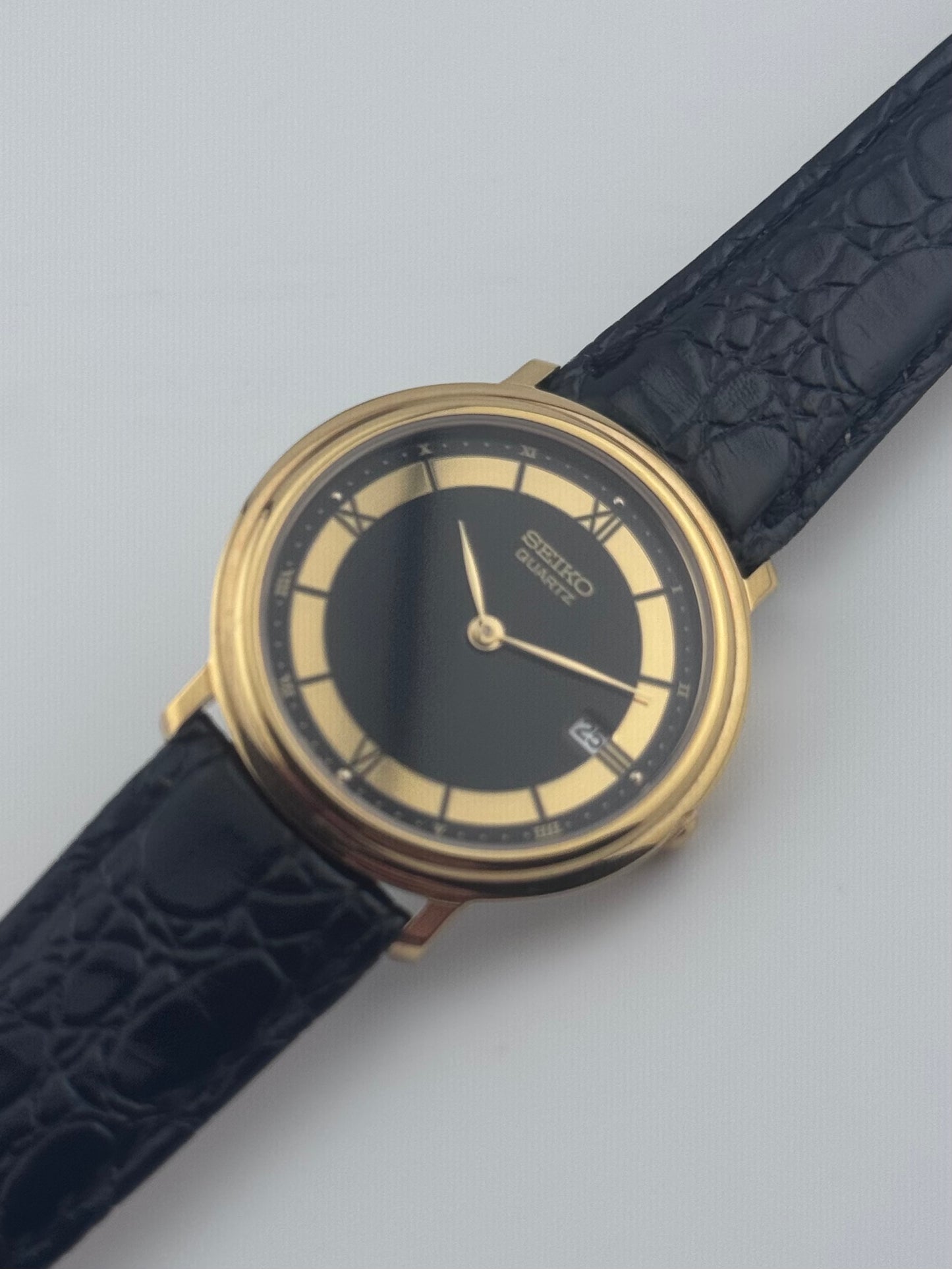 Seiko Quartz - 7N29-F010 original strap and hang tag
