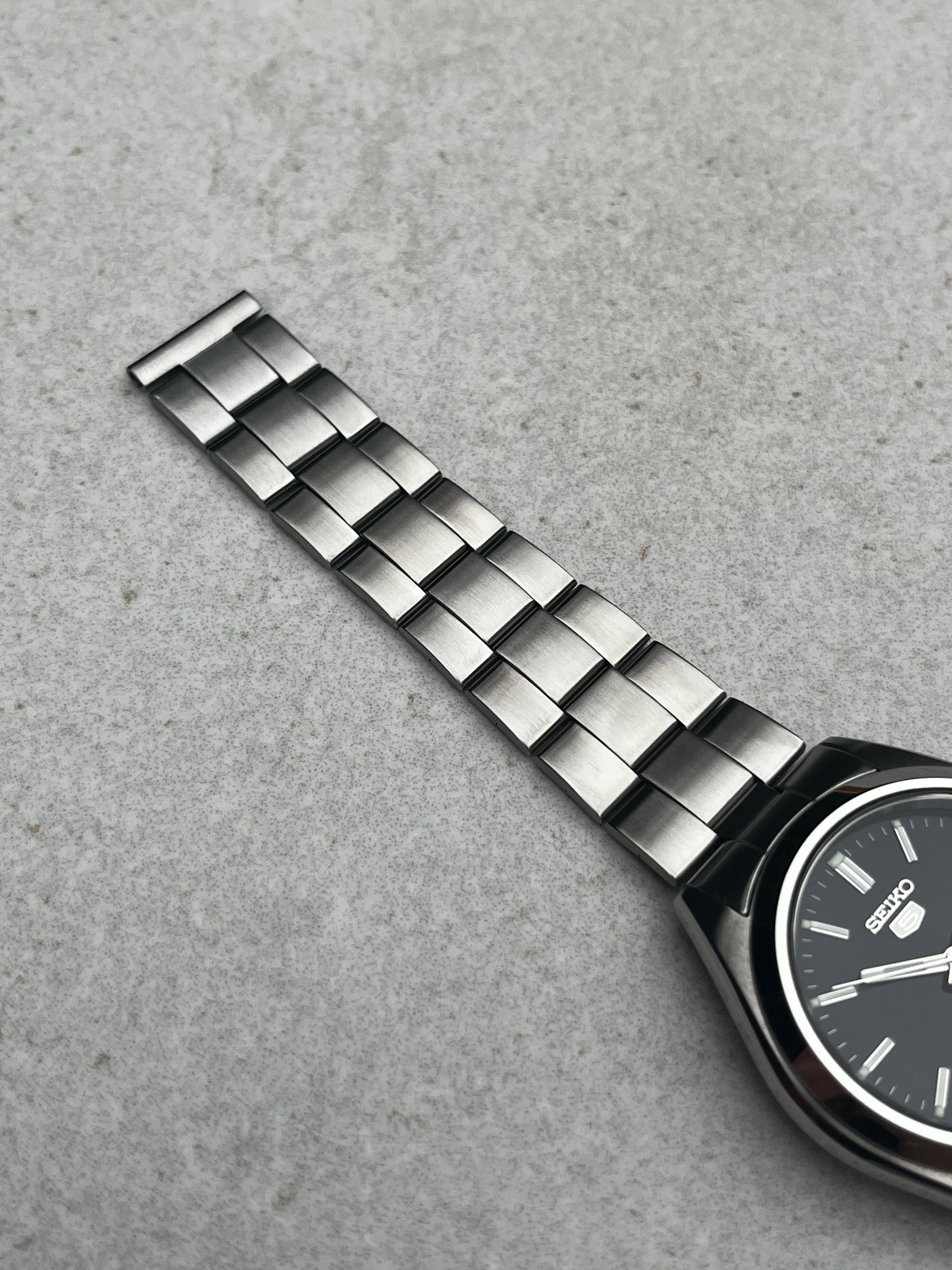 Seiko 5 Automatic 7S26-0060 – The Wrist Watcher
