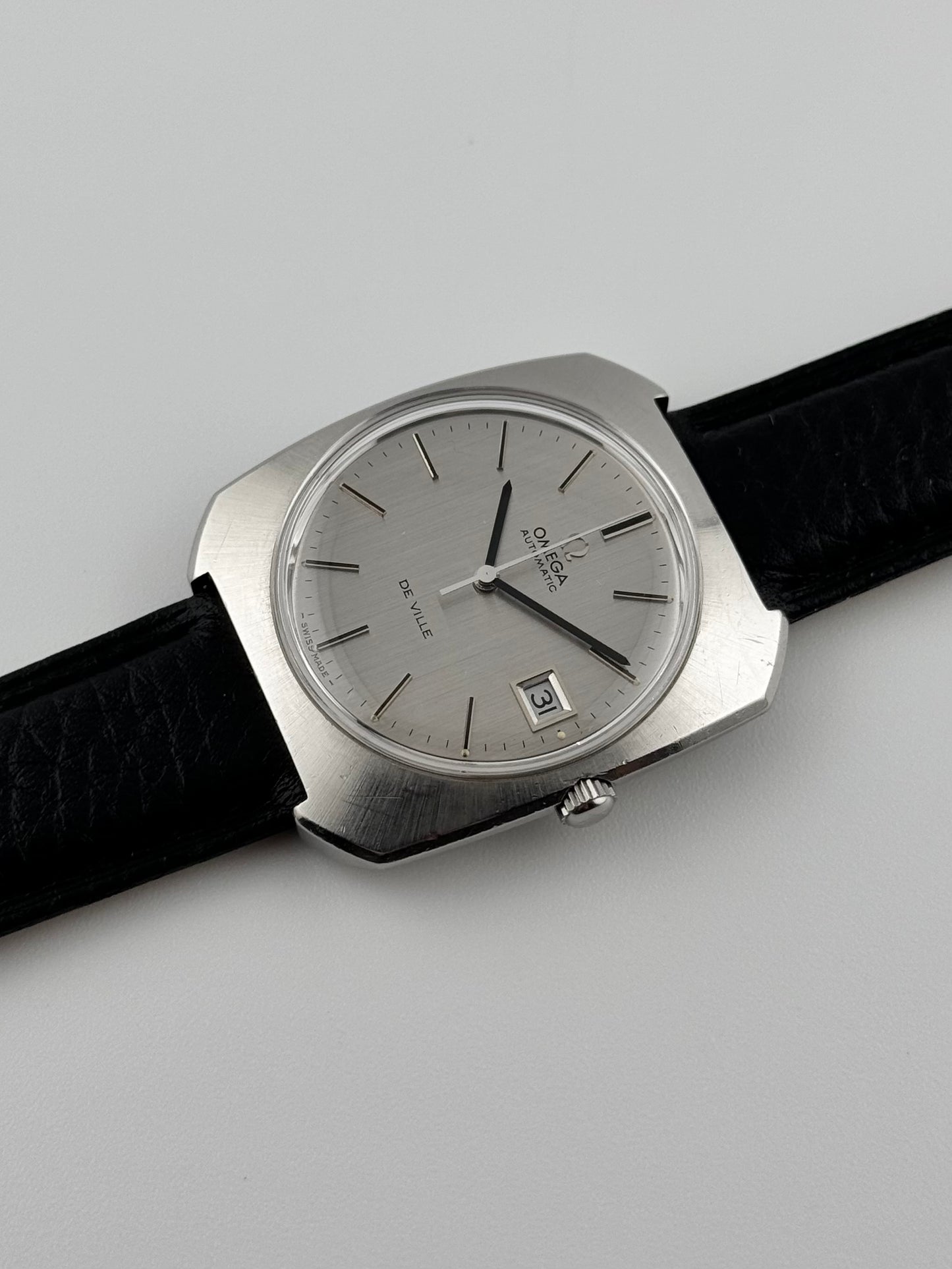 Omega De Ville Automatic Date Rare Jumbo Size - 166.085