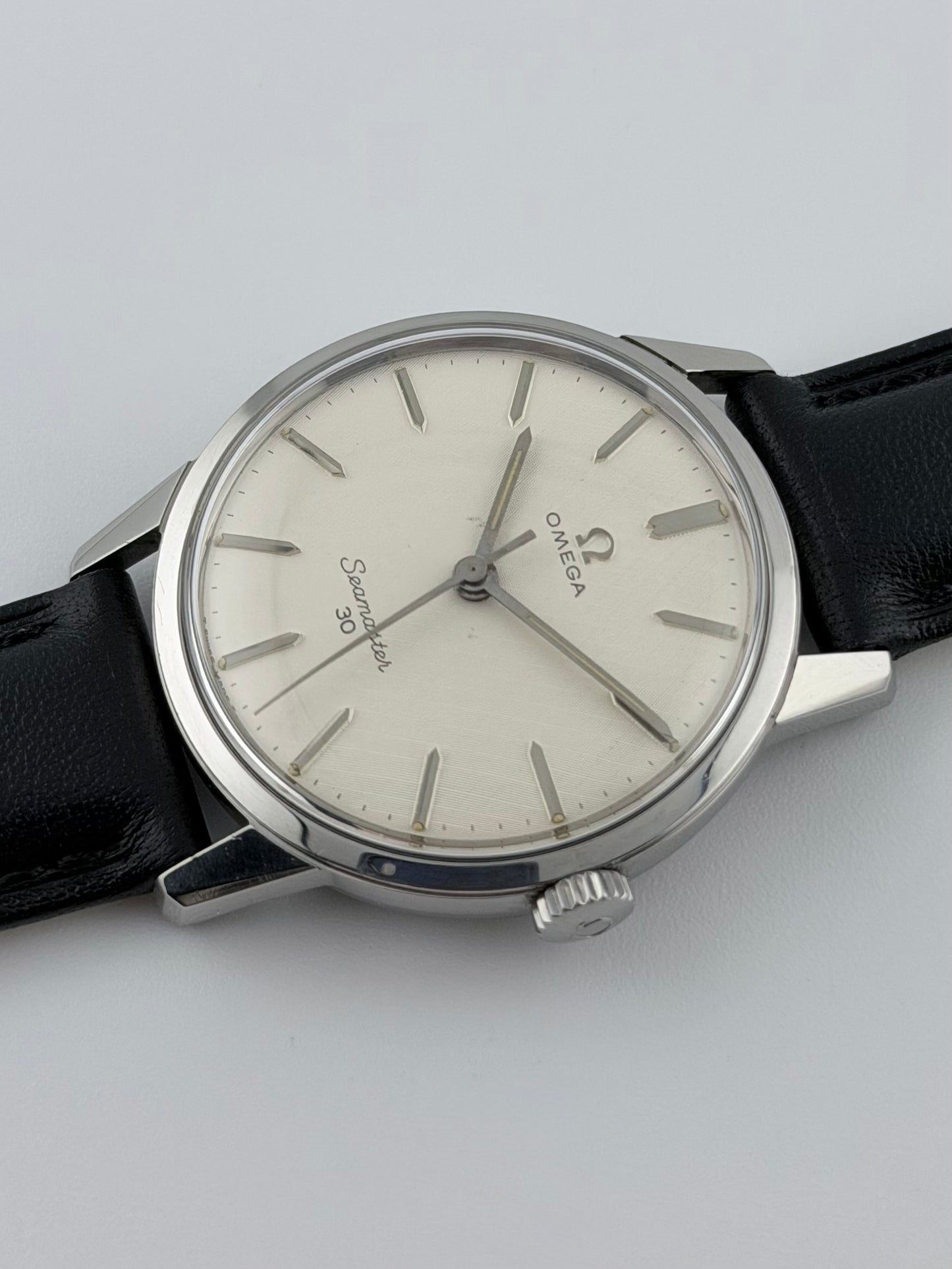 Omega Seamaster 30 Manual Wind 135.007 - Rare linen dial