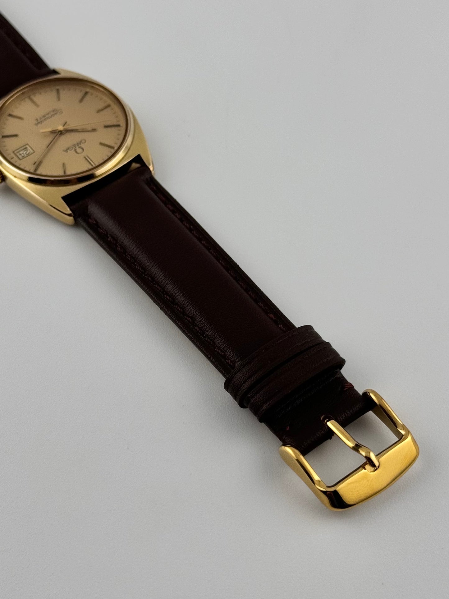 Omega Seamaster Quartz Date 196.0186 - Honeycomb Dial