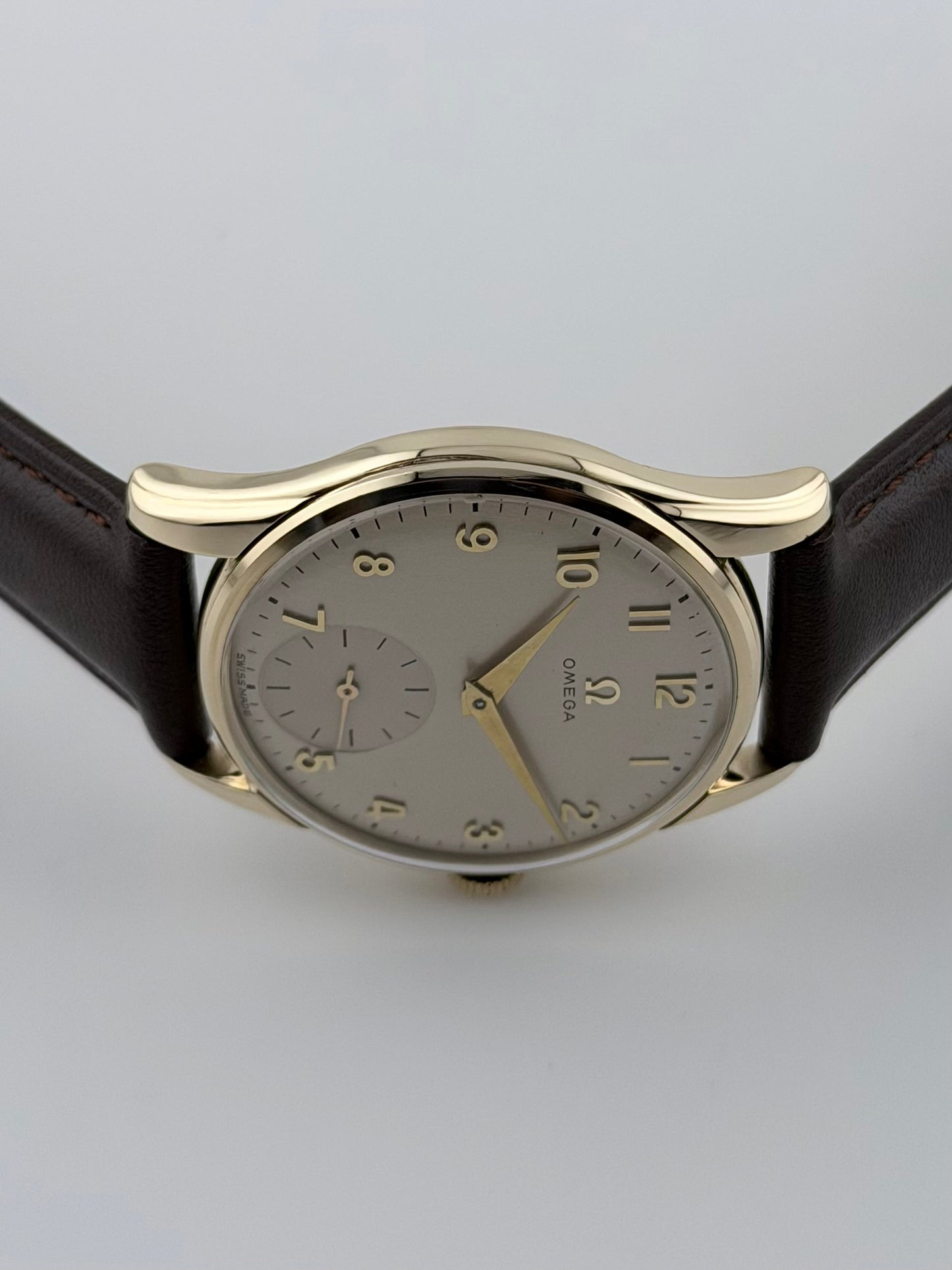 Omega Manual Wind Sub Seconds 9ct Solid Gold - 868945 - Rare Arabic Dial
