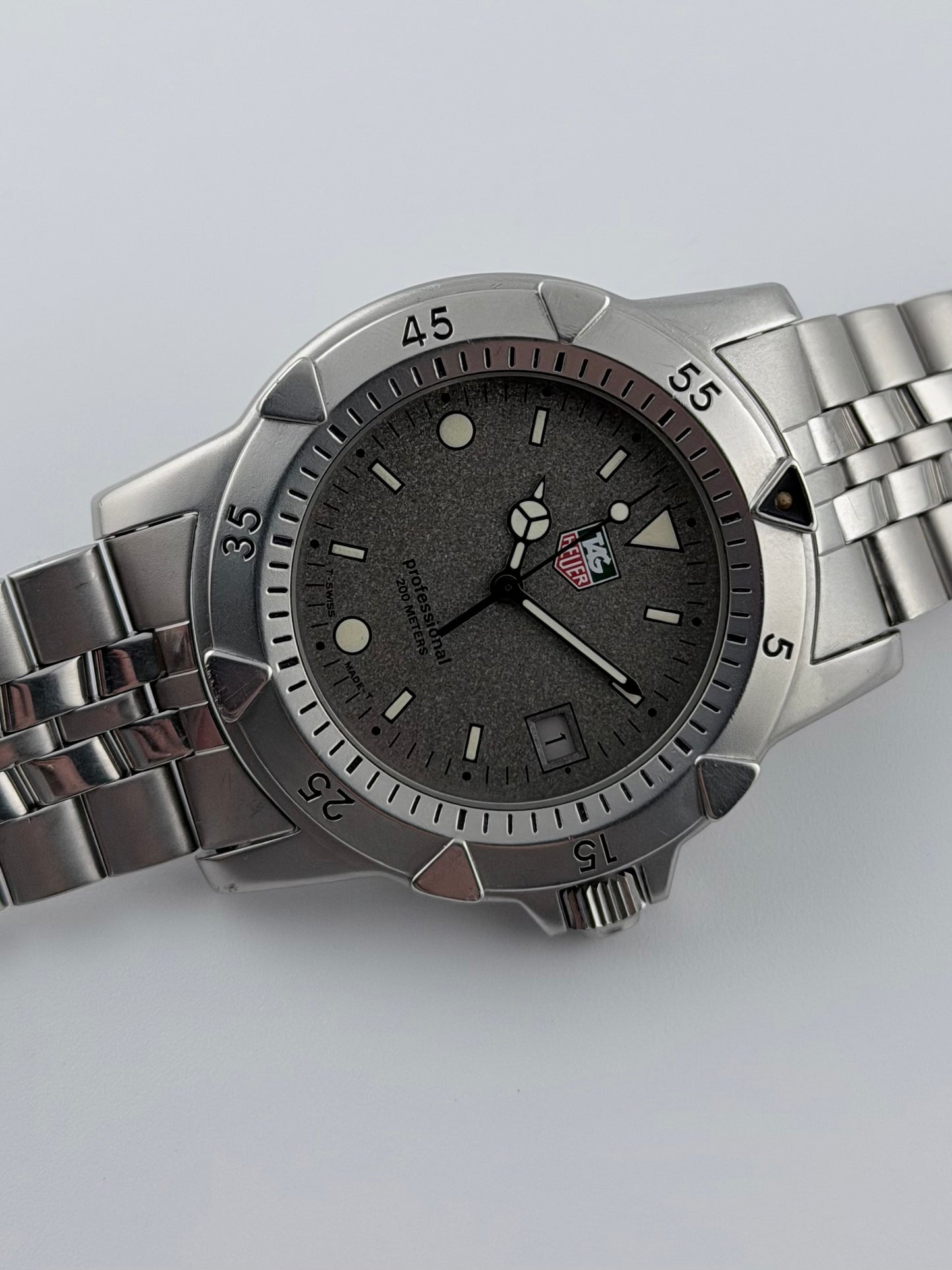 Tag Heuer Professional 200m Quartz Date - 959.706G