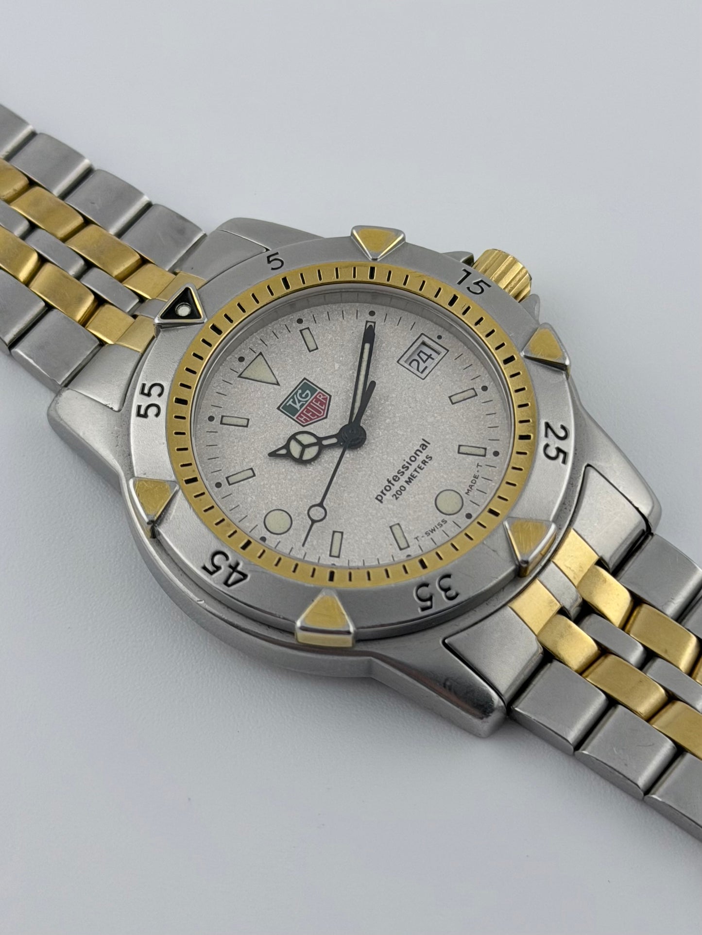 Tag Heuer Professional 200m Quartz Date - WD1221-K-2