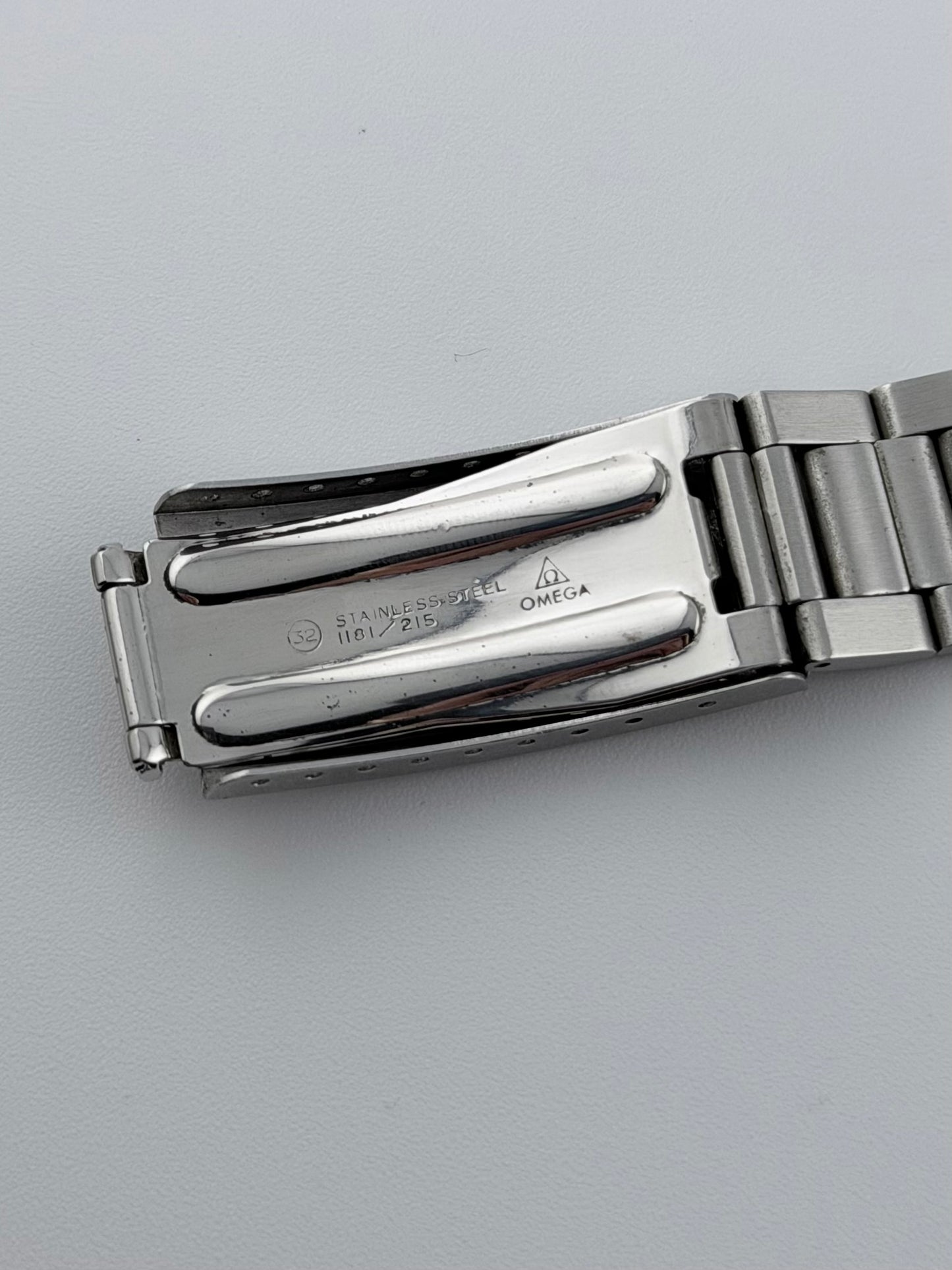 Omega Geneve Dynamic Manual Wind 135.033