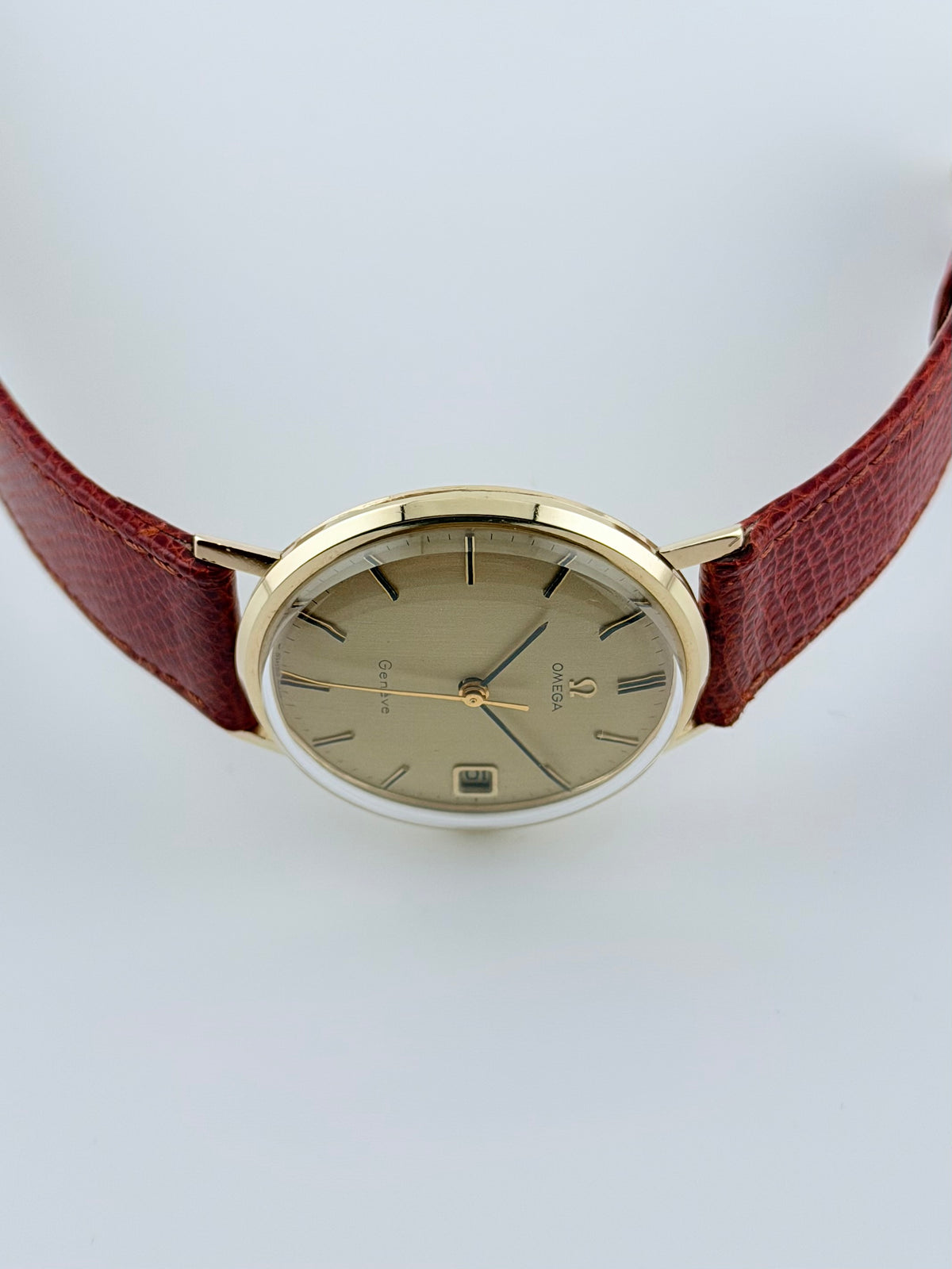 Omega Geneve Manual Wind  9ct Gold - 132.5016