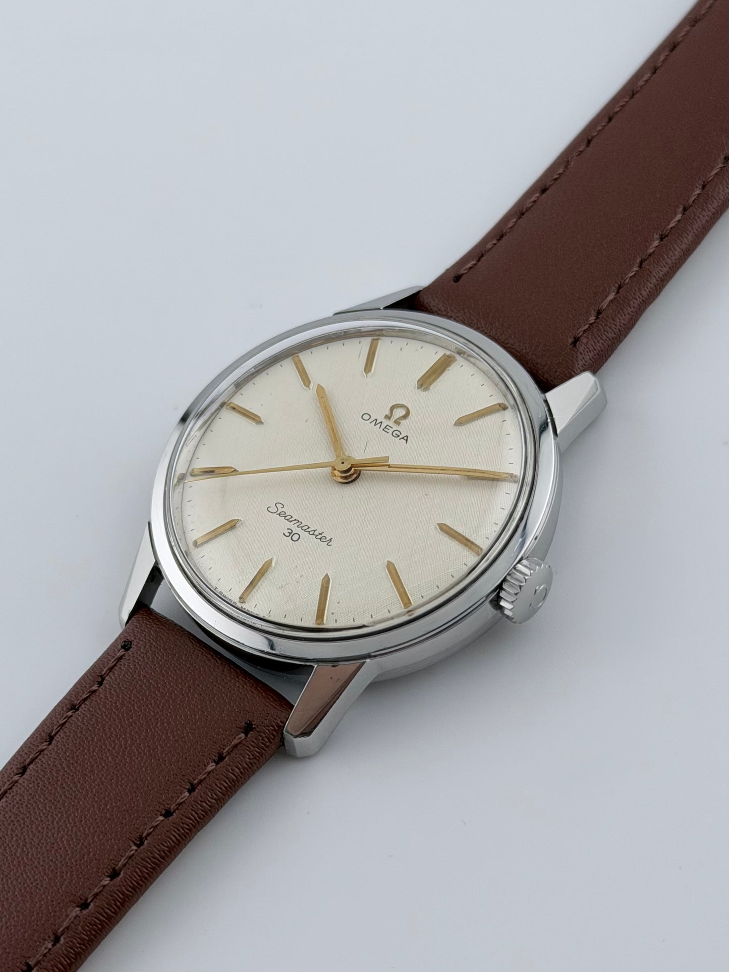 Omega Seamaster 30 Manual Wind 135.007 - Rare linen dial