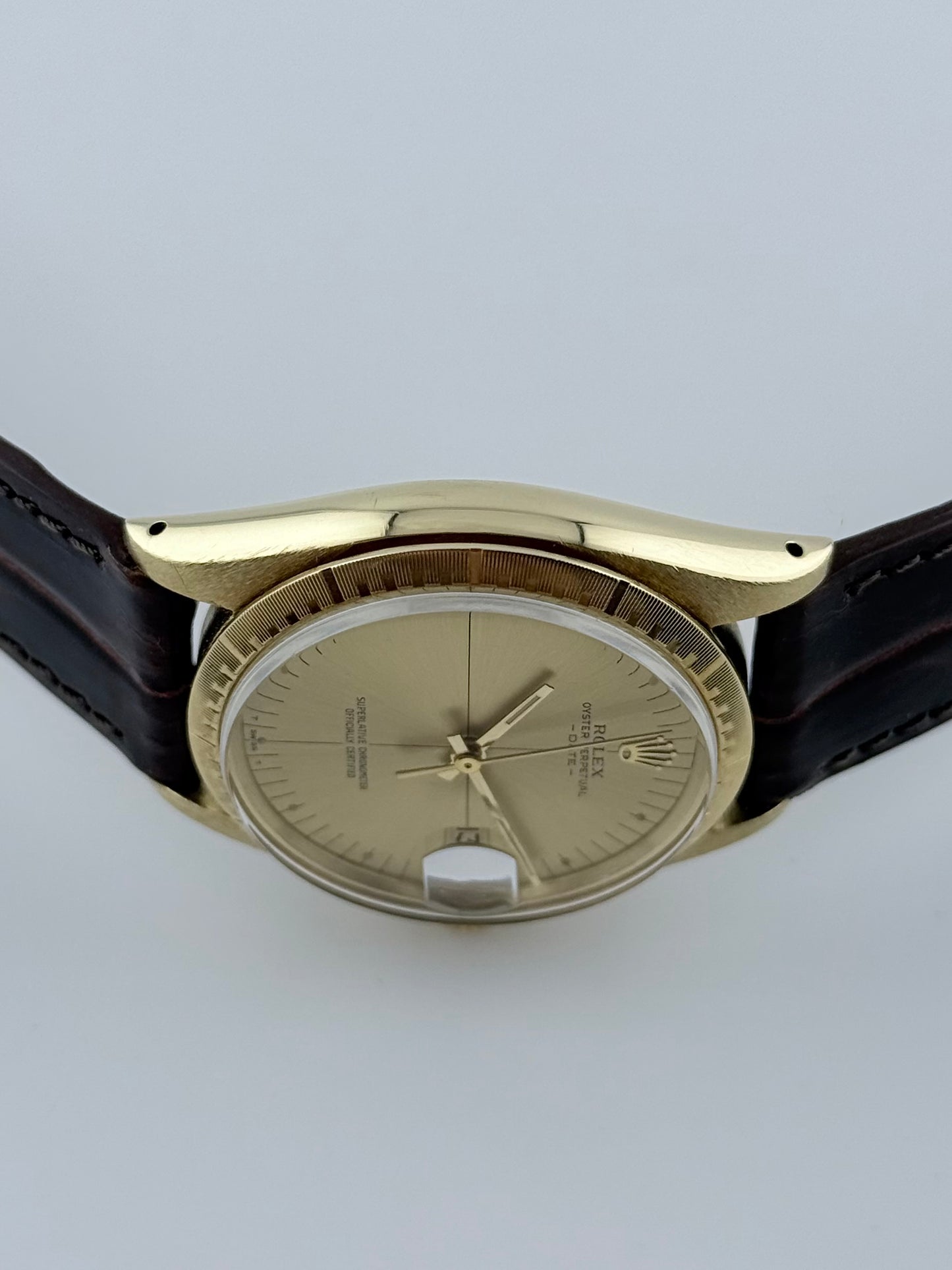 Rolex Oyster Perpetual Date Automatic - 1512 - Zephyr Dial - Solid 14ct Gold - Box and Papers