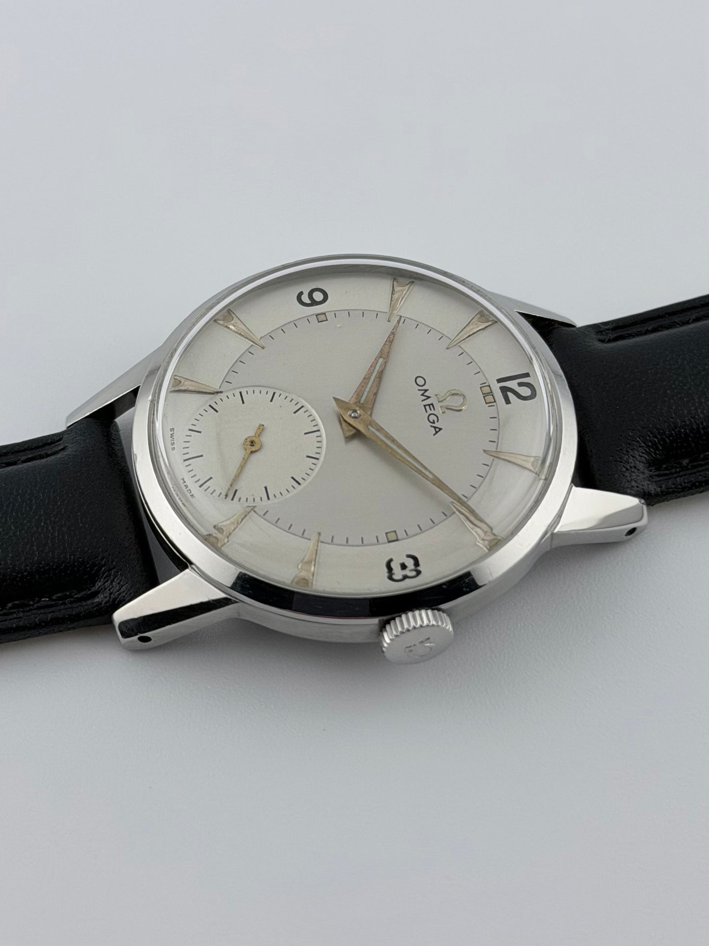 Omega Manual Wind - Sub Seconds - 2495-17