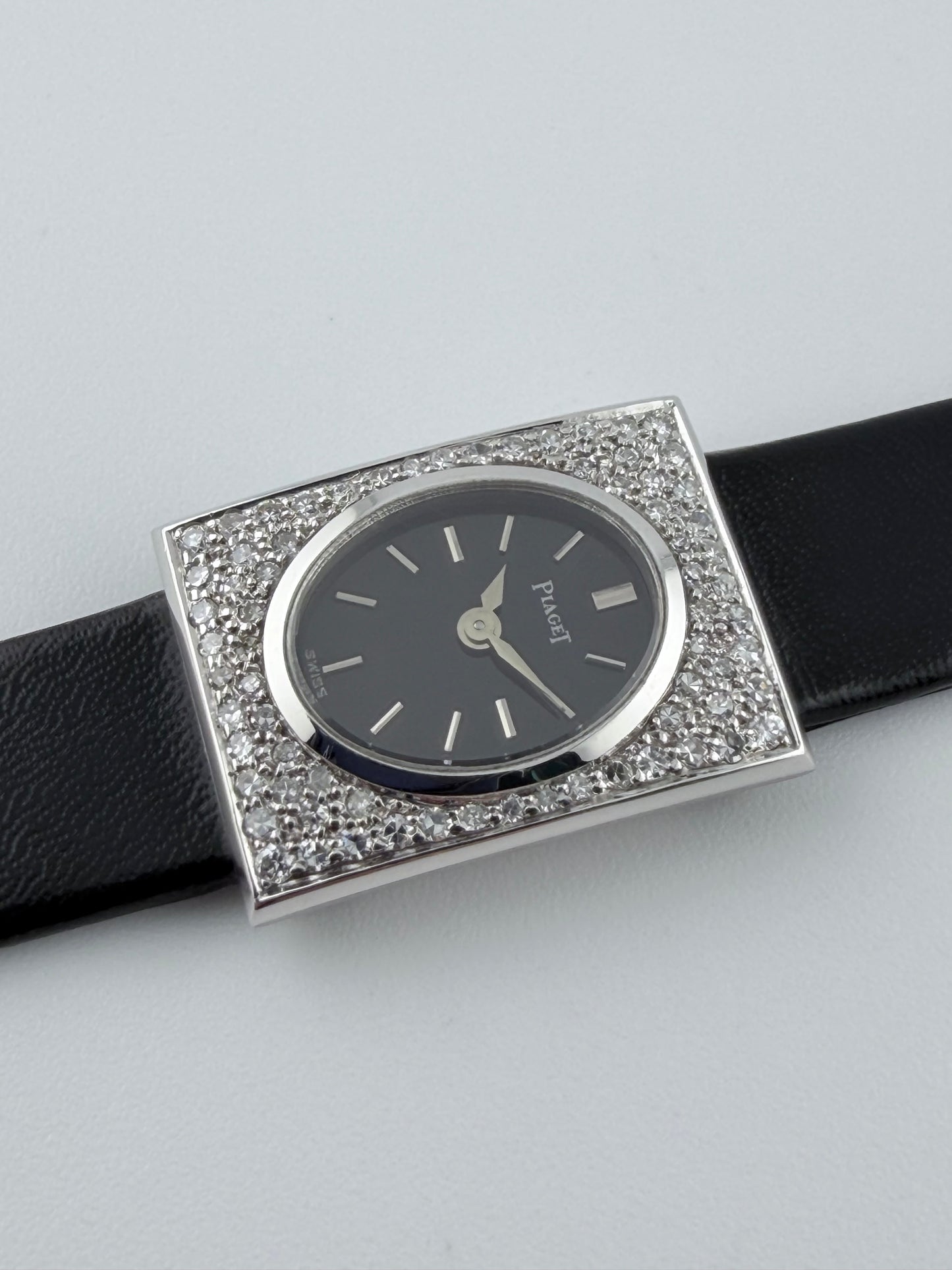 Piaget Manual Wind 18kt White Gold Factory Pavé Set - 3816E - Ladies