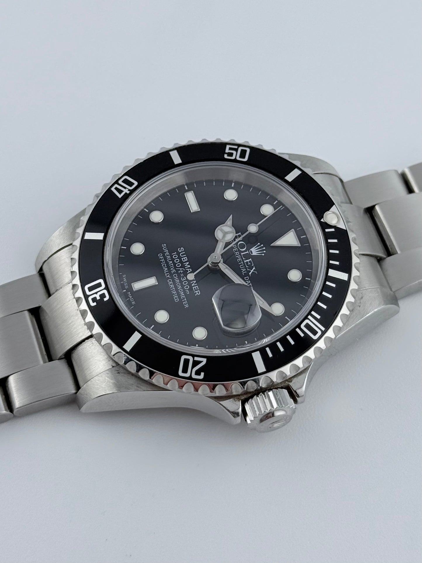 Rolex Oyster Perpetual Submariner Date - 16610 - Extremely Clean Condition