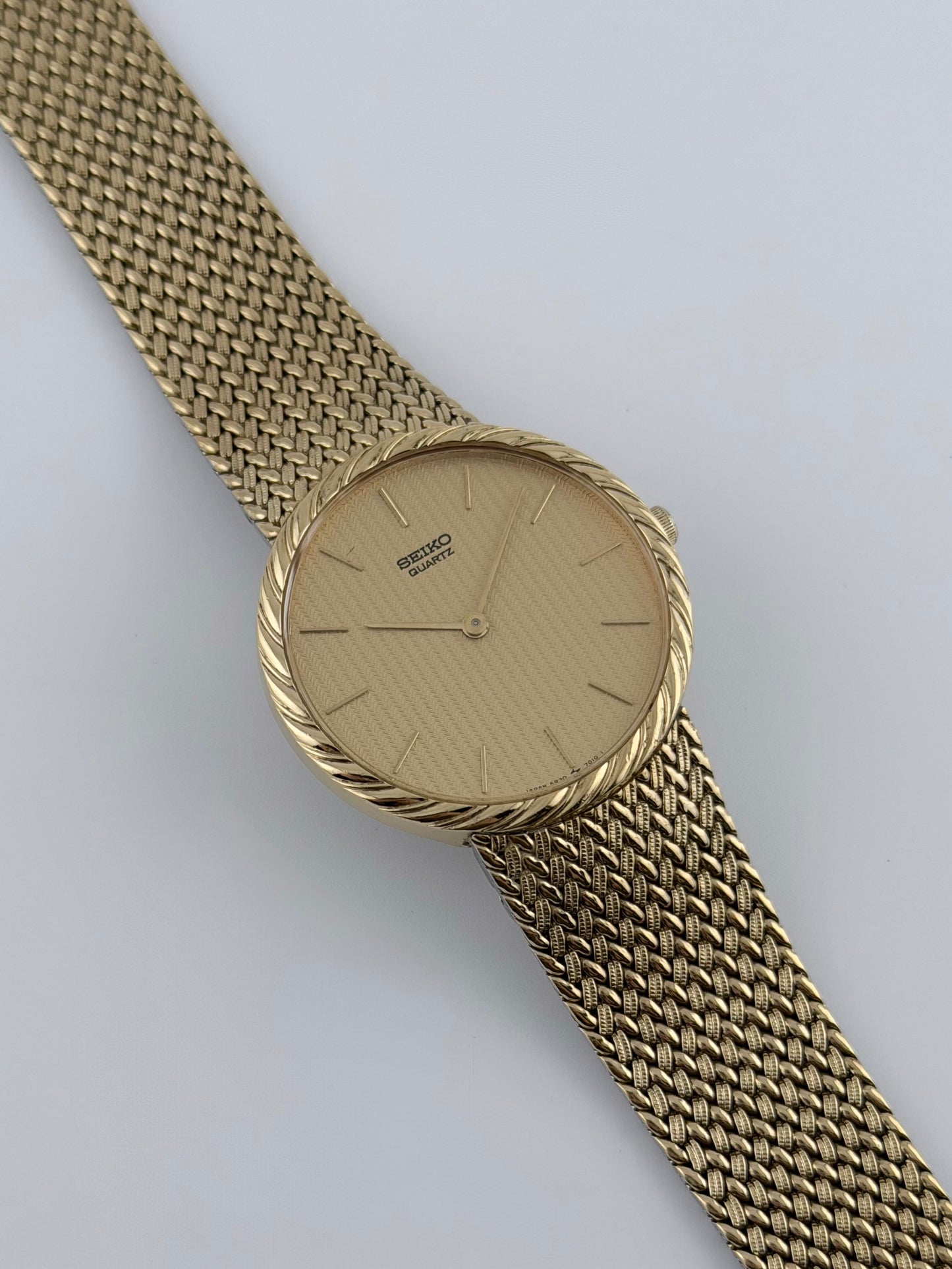 Seiko Quartz - 5P30-7000