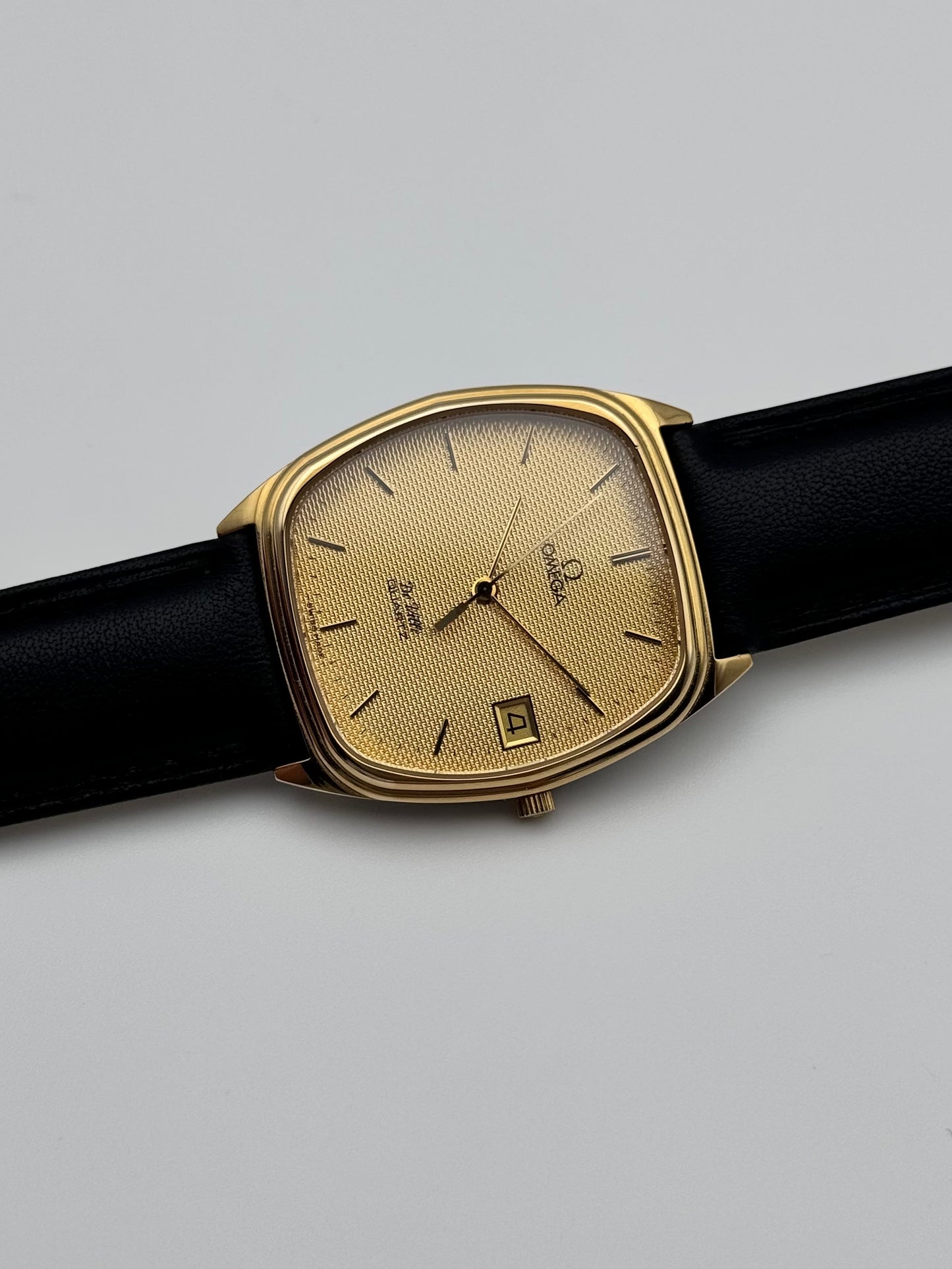 Omega DeVille Quartz Date - Textured Dial - 192.0046