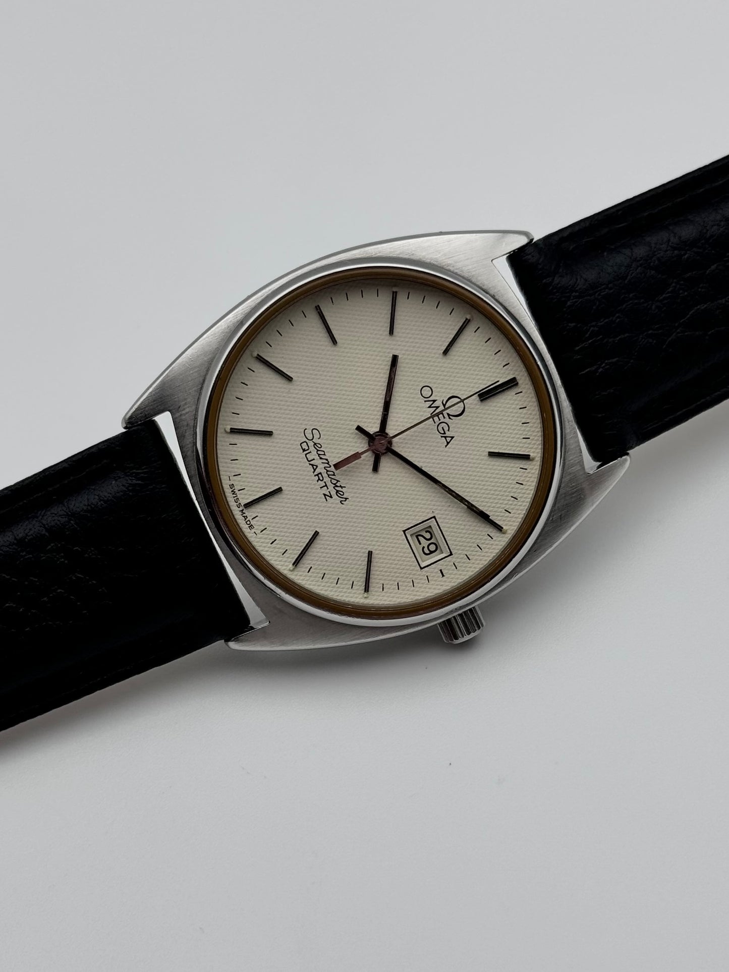 Omega Seamaster Quartz Date 196.0186 - Rare Waffle Dial
