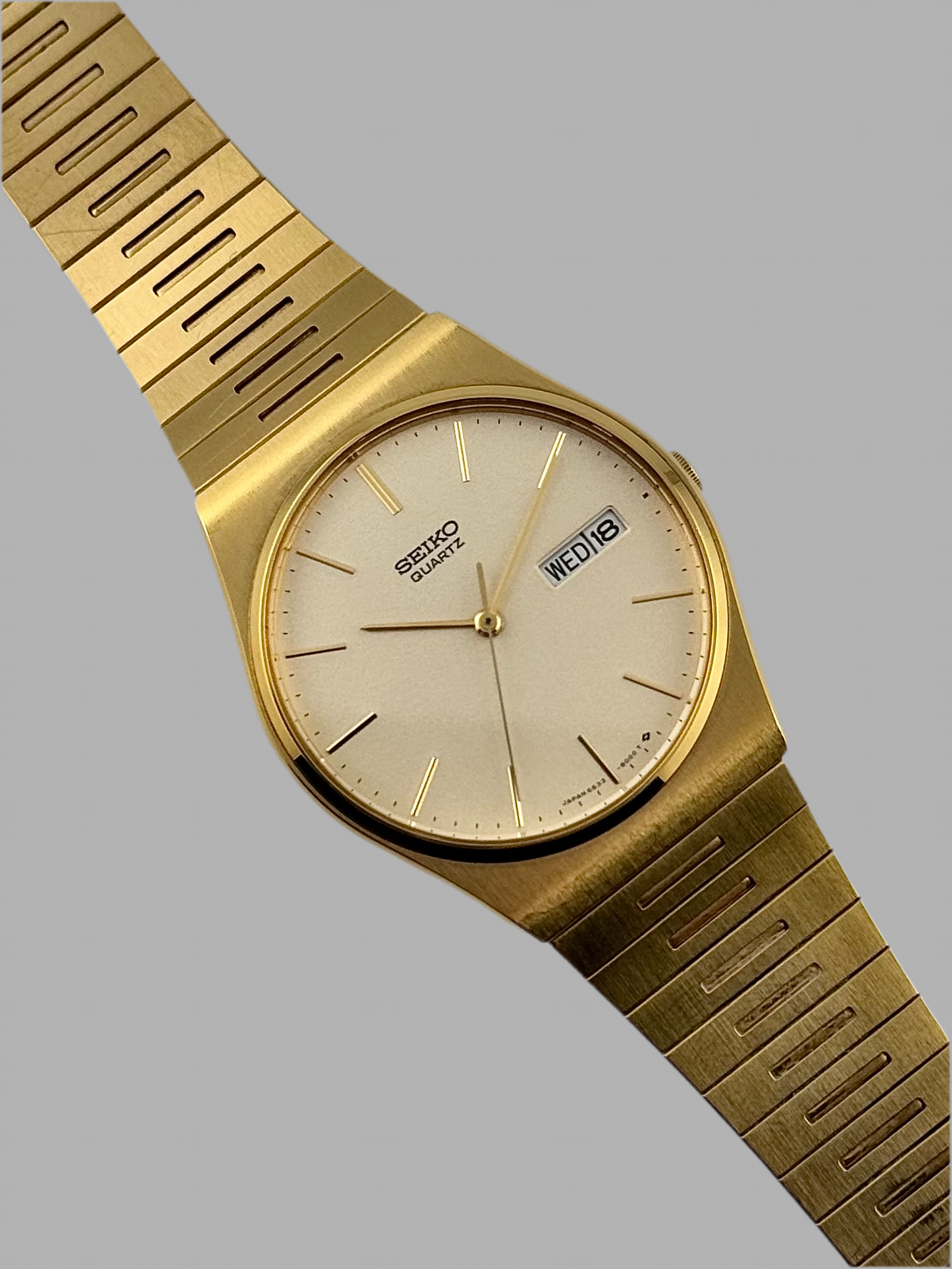Seiko Quartz Day-Date - Original Box - 6533-8000
