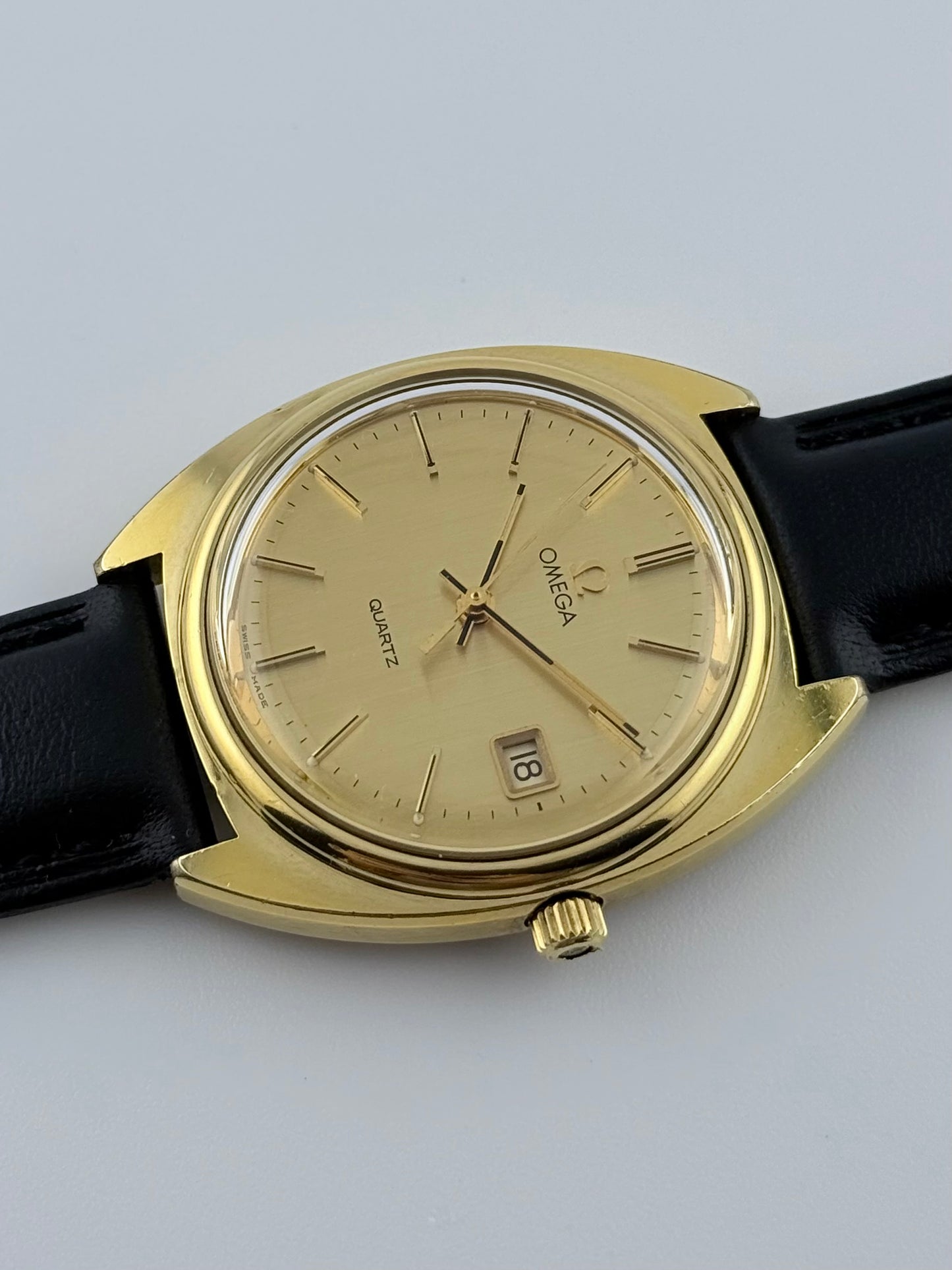 Omega Quartz Date - 196.0121