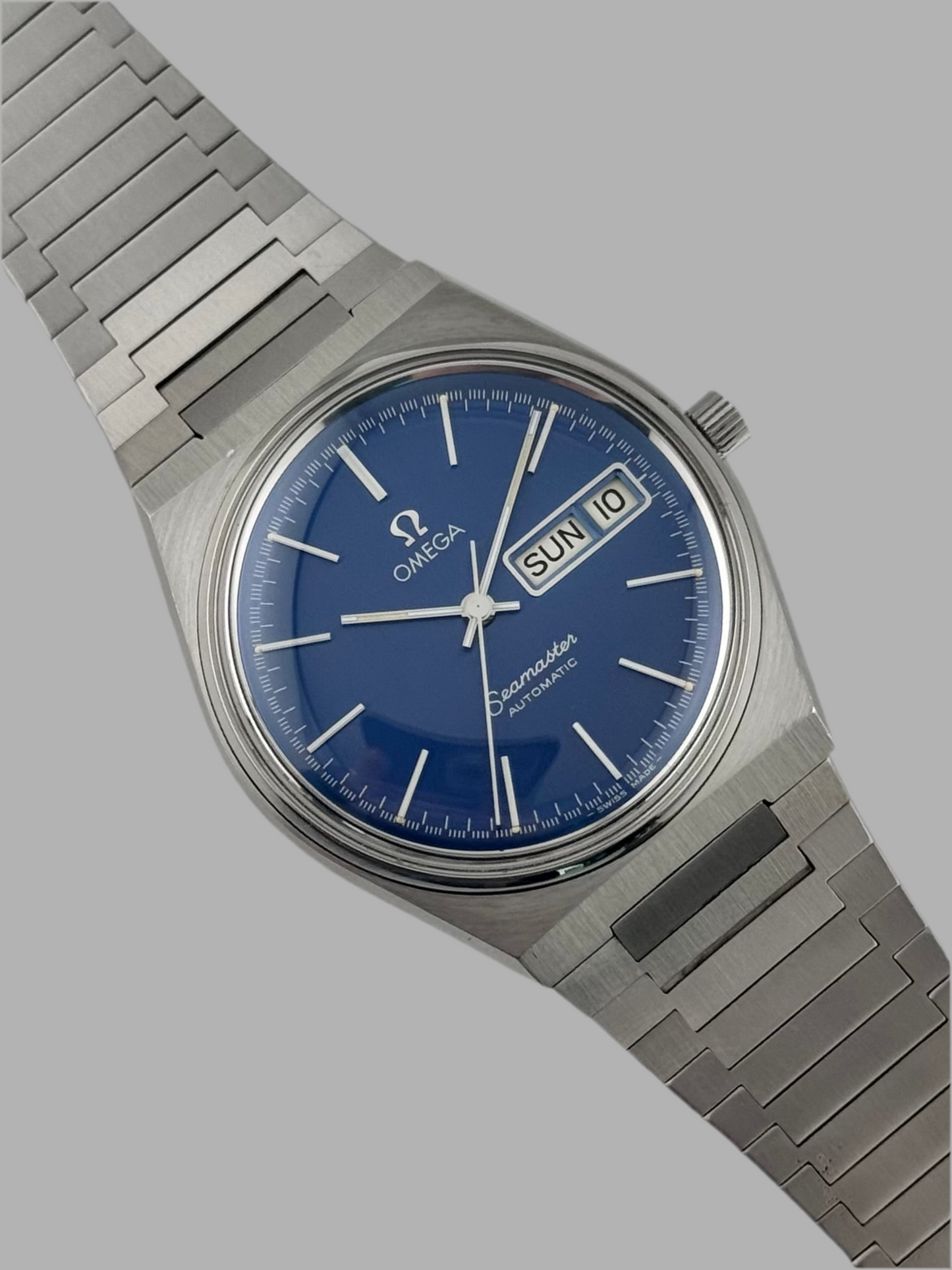 Omega Seamaster - Blue Dial - Box and Papers - 166.0215 - Rare