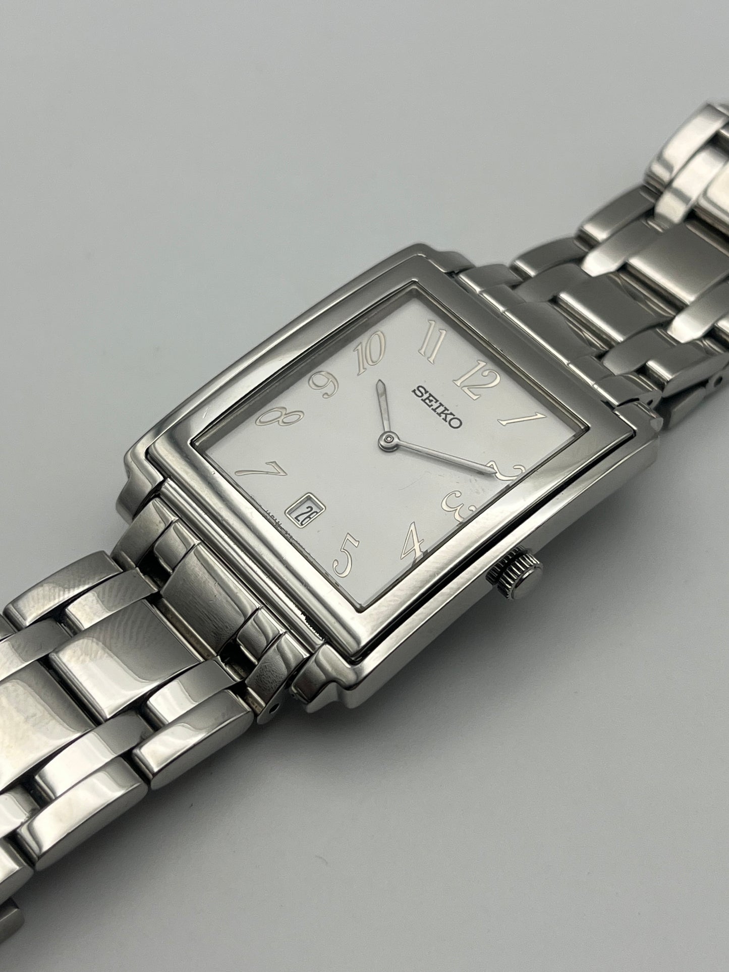 Seiko Tank Quartz date - V739-5880