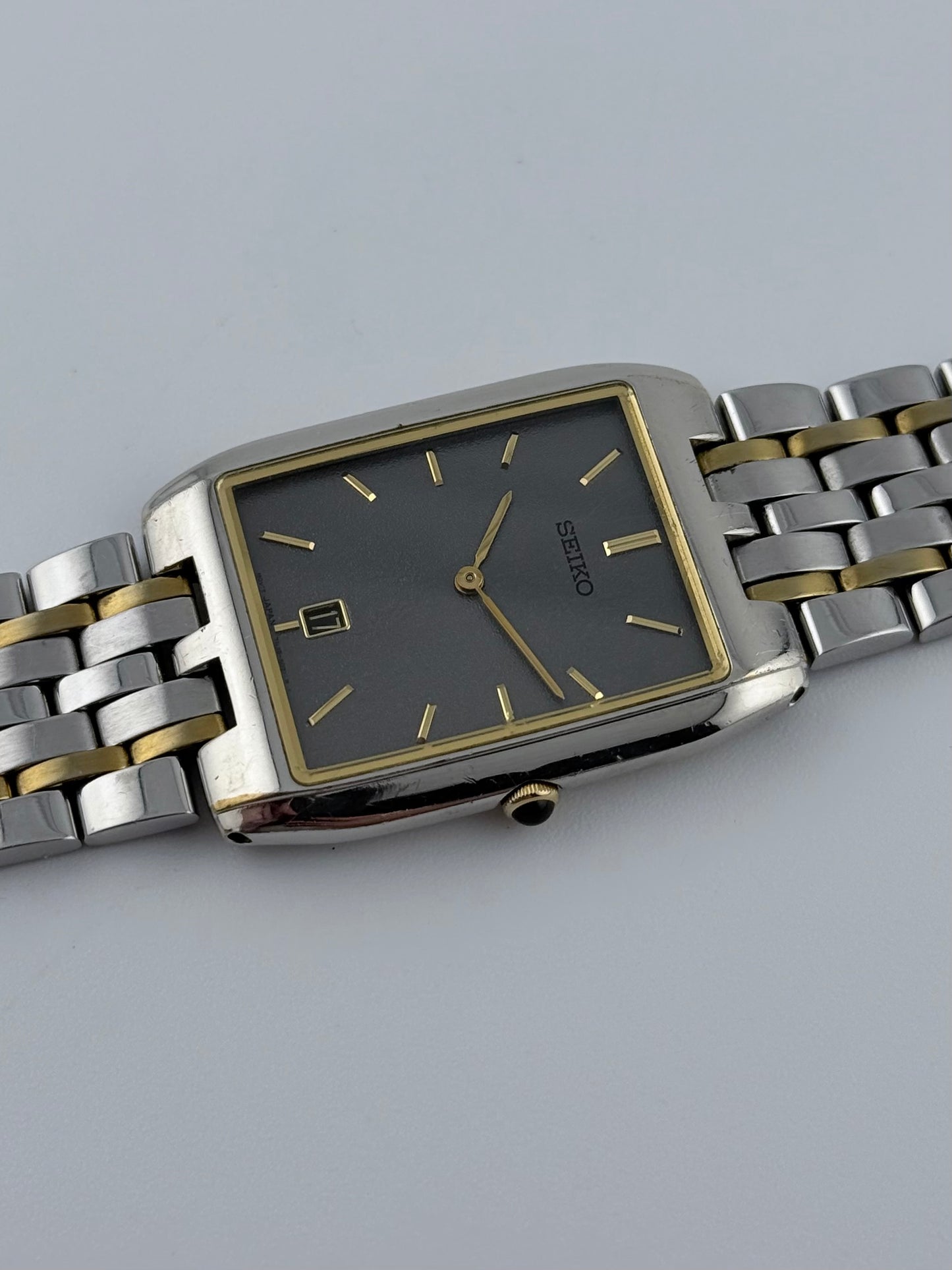 Seiko Tank Quartz 7N39-5020