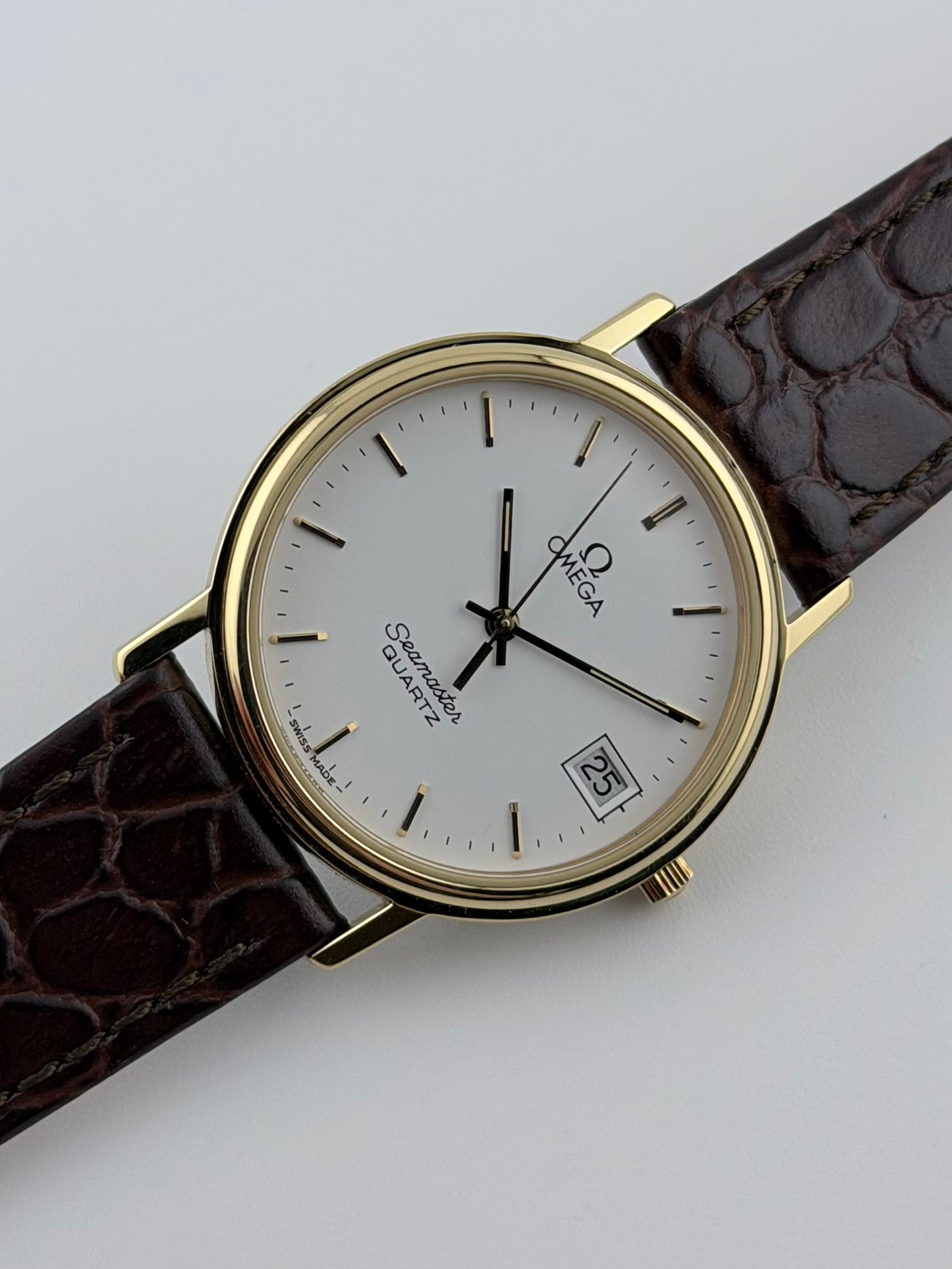 Omega Seamaster Quartz Date - 196.0266