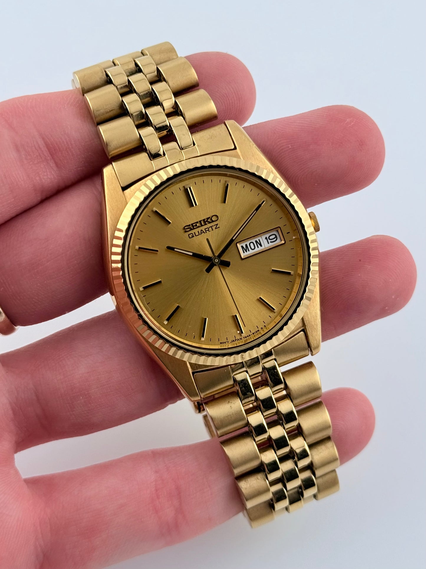 Seiko Quartz “Datejust” 7N43-8111
