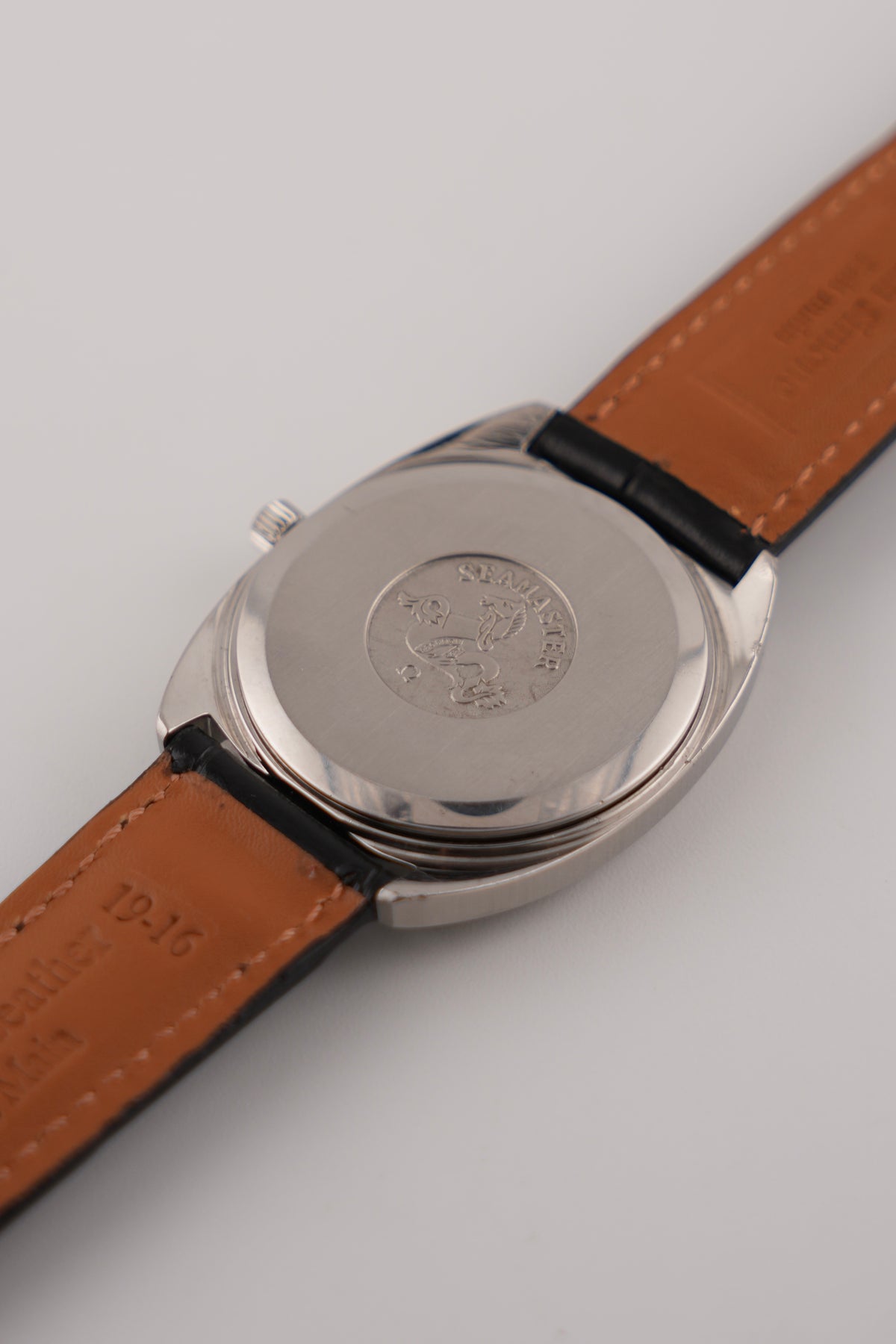 Omega Seamaster Quartz Date 196.0181