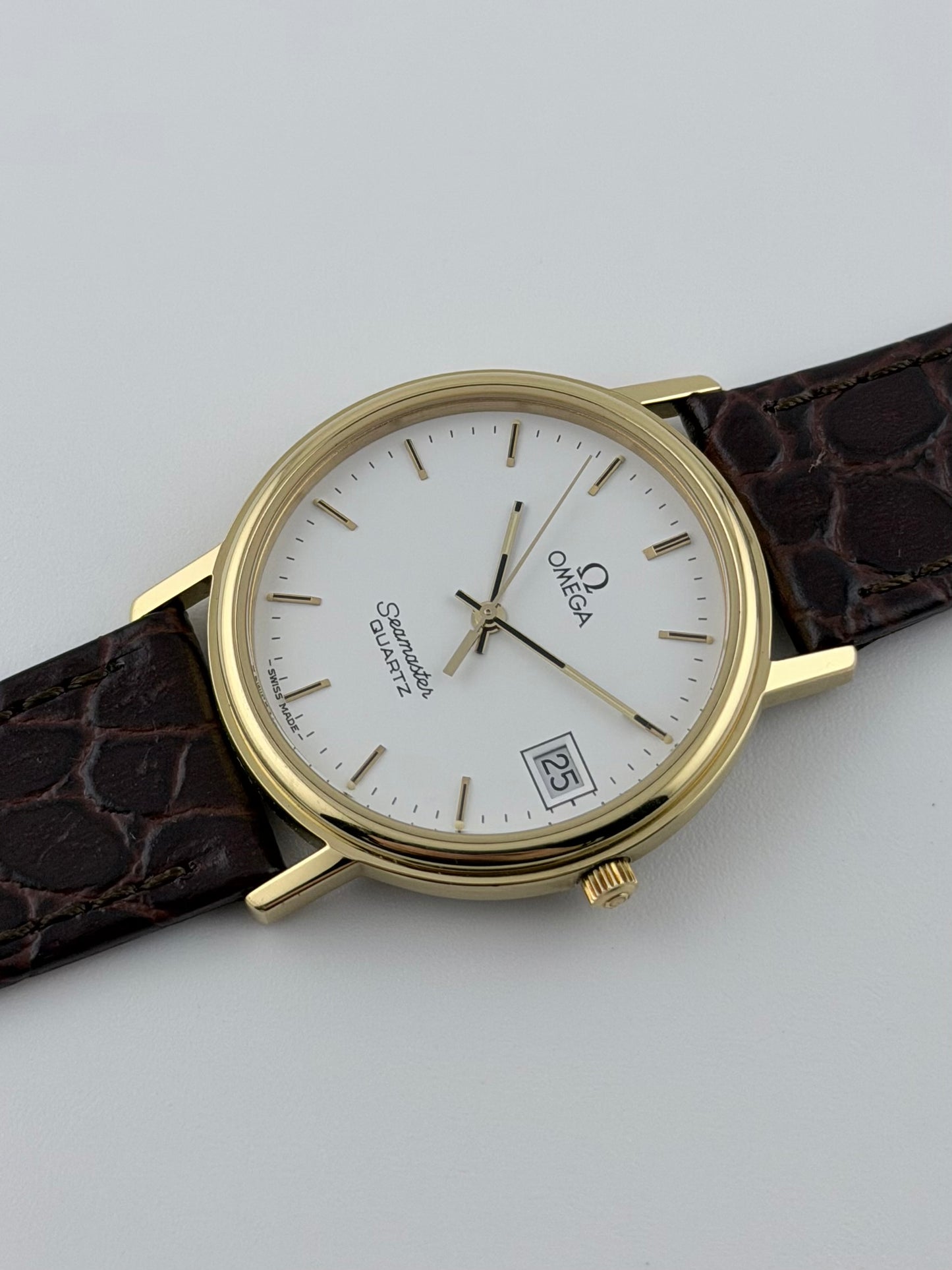 Omega Seamaster Quartz Date - 196.0266