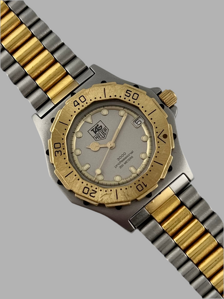 Tag Heuer Professional 3000 Quartz Date - 934.213 – The Wrist Watcher