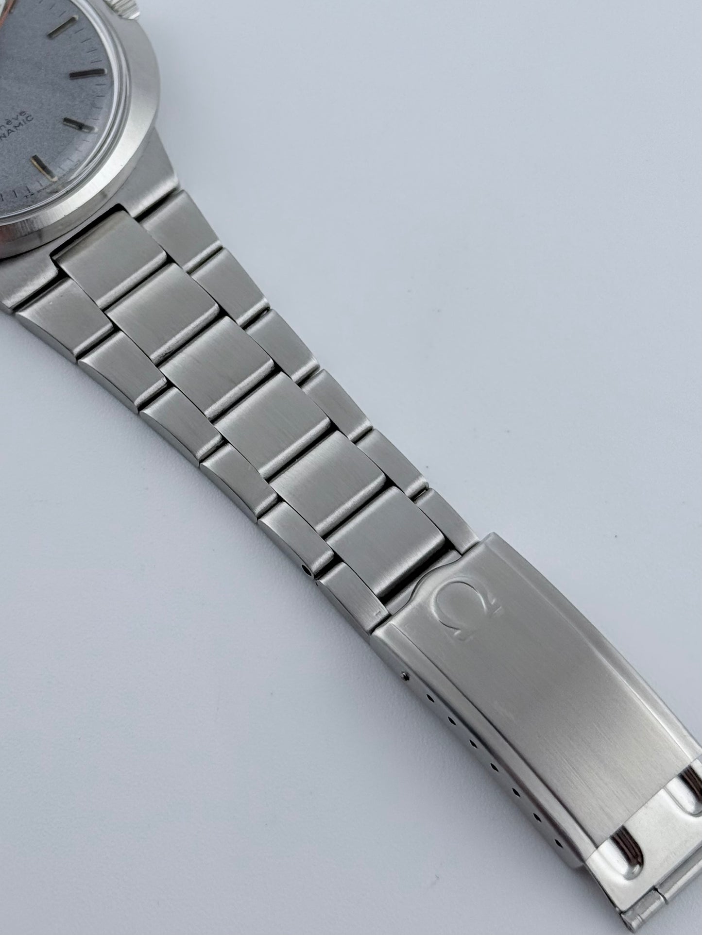 Omega Geneve Dynamic Manual Wind - 136.033 - Rare Dial