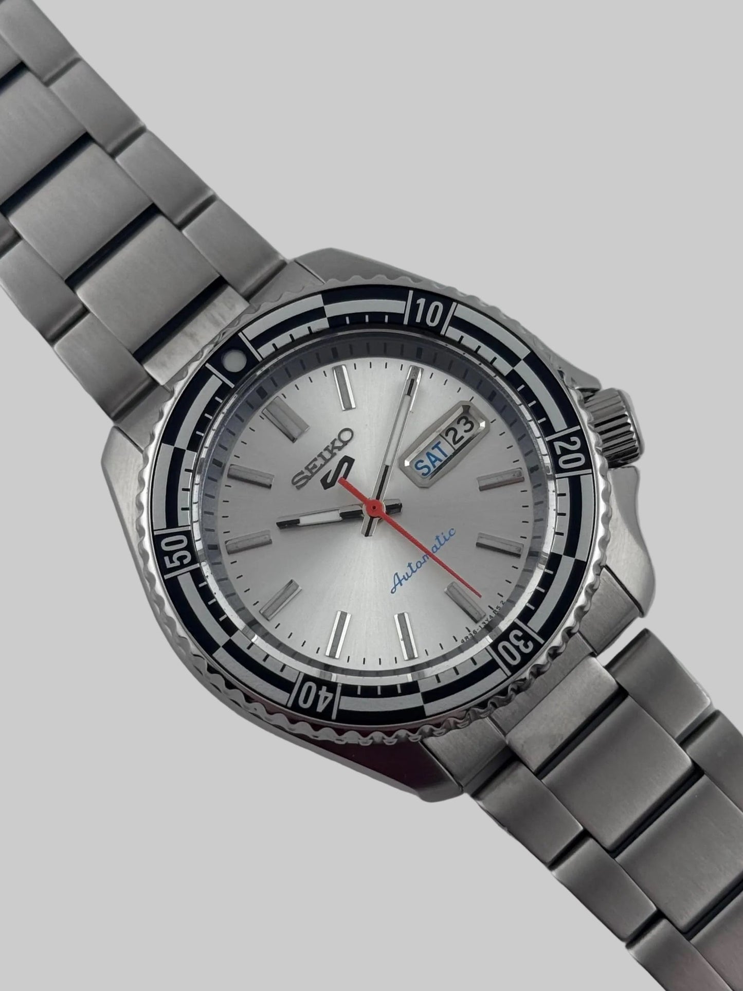 Seiko 5 Automatic Day Date just Special Edition - 4R36-15K0