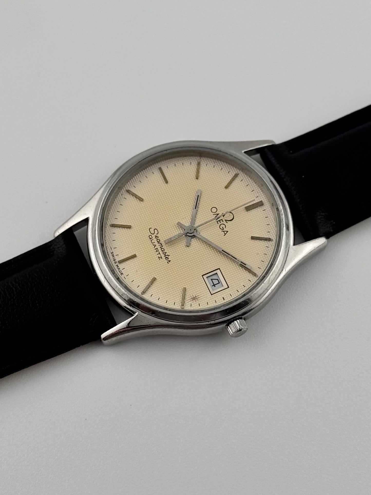 Omega Seamaster Quartz 196.0259 Date - Waffle Dial