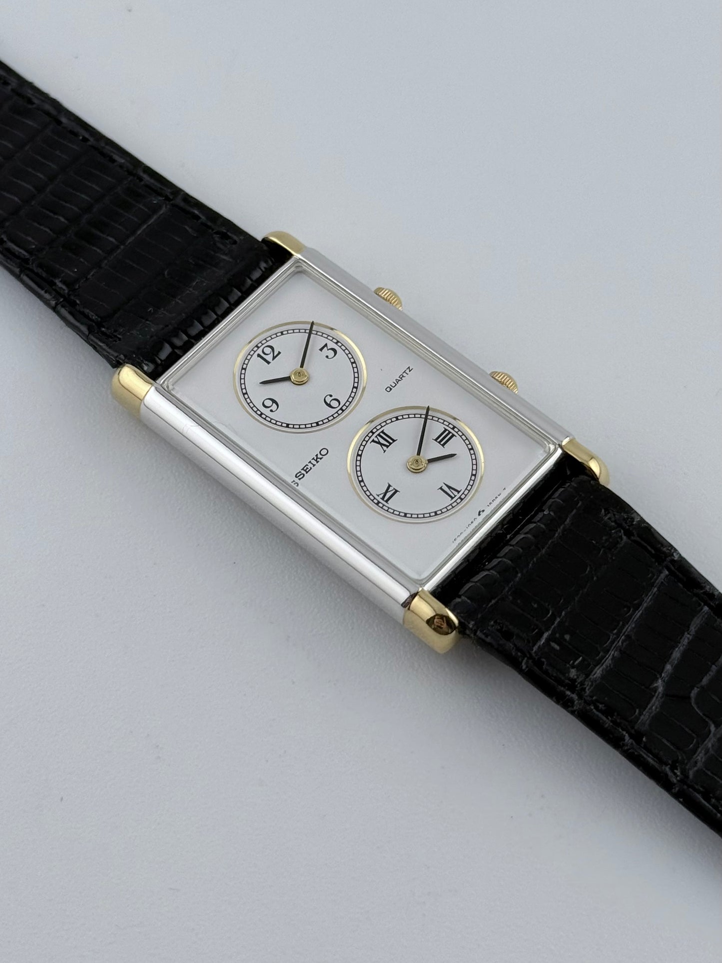 Seiko Quartz Tank Dual Time 1E20-5610