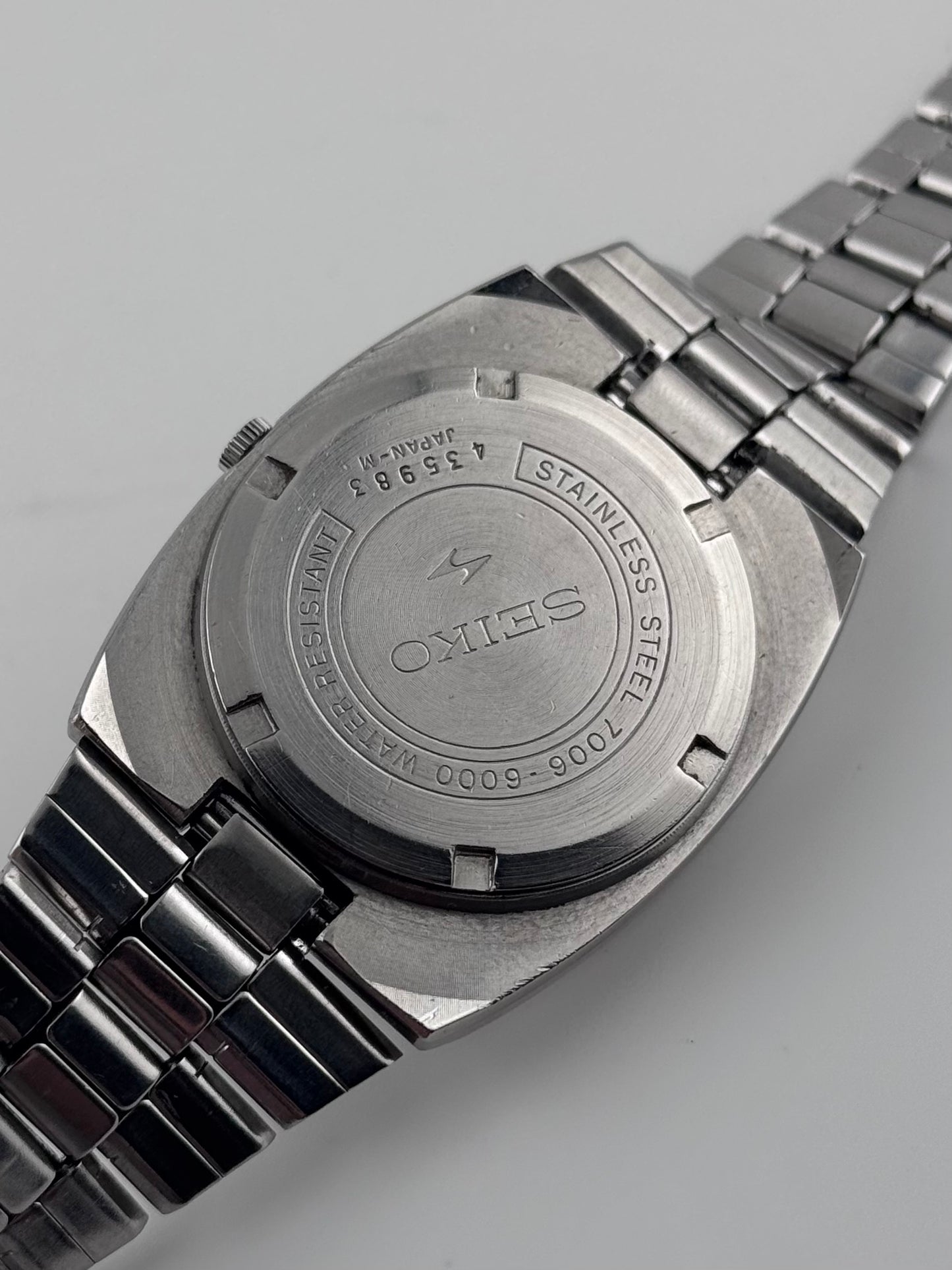 Seiko Automatic Rare Semi faceted 7006-6000