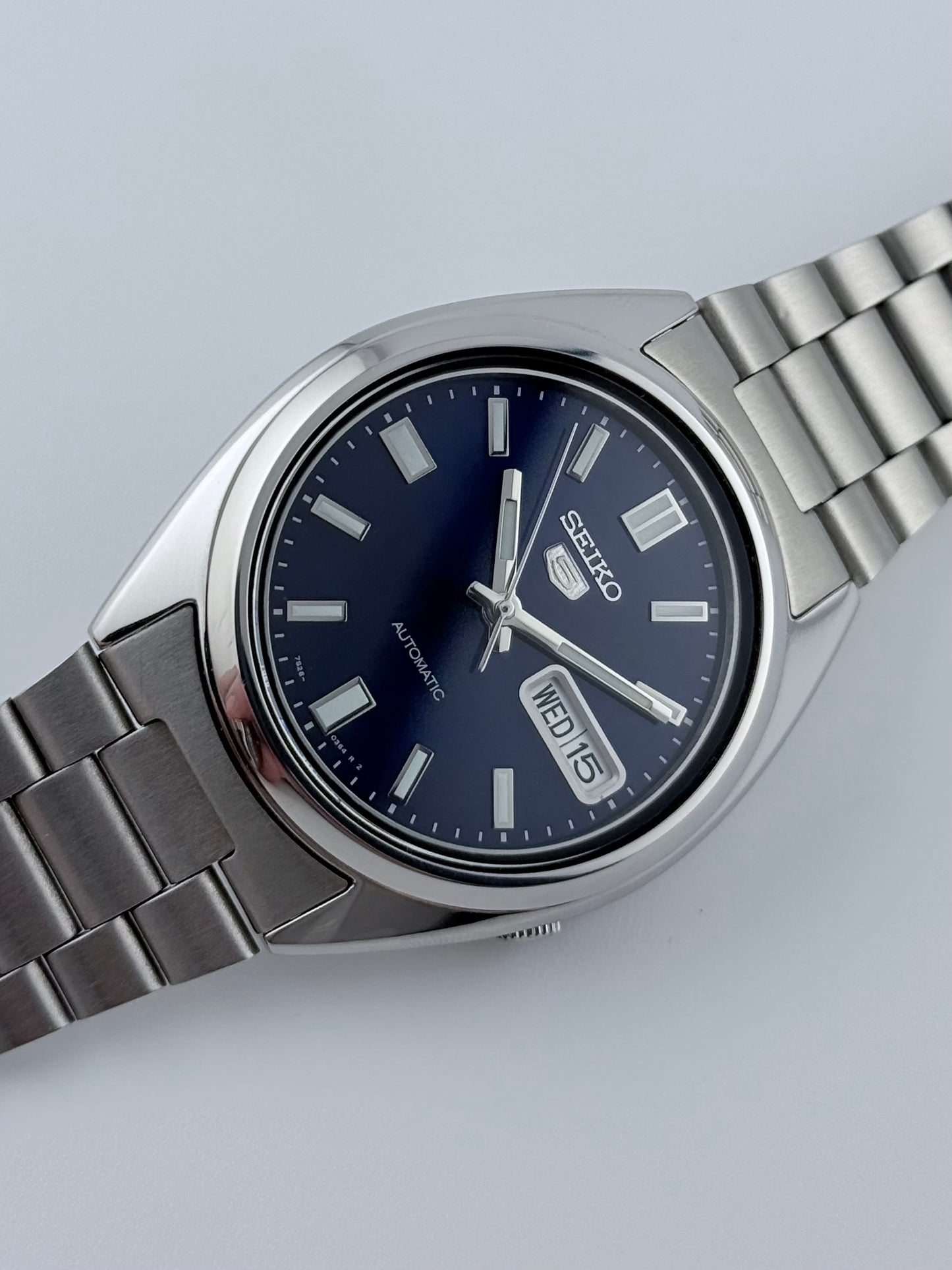 Seiko 5 Automatic 7S26-0480 - Blue Dial - Box and Hang Tag.