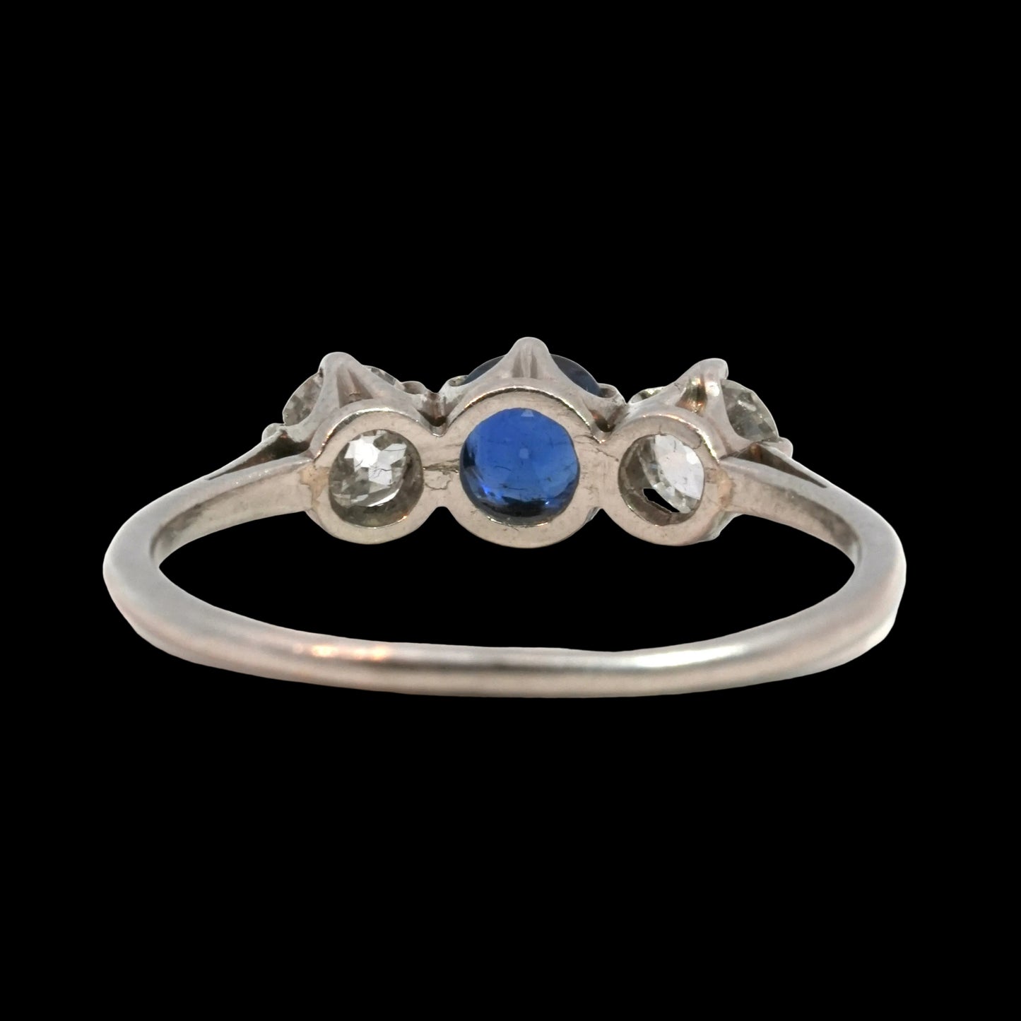 Sapphire & Diamond 3 Stone Ring - 18k Gold