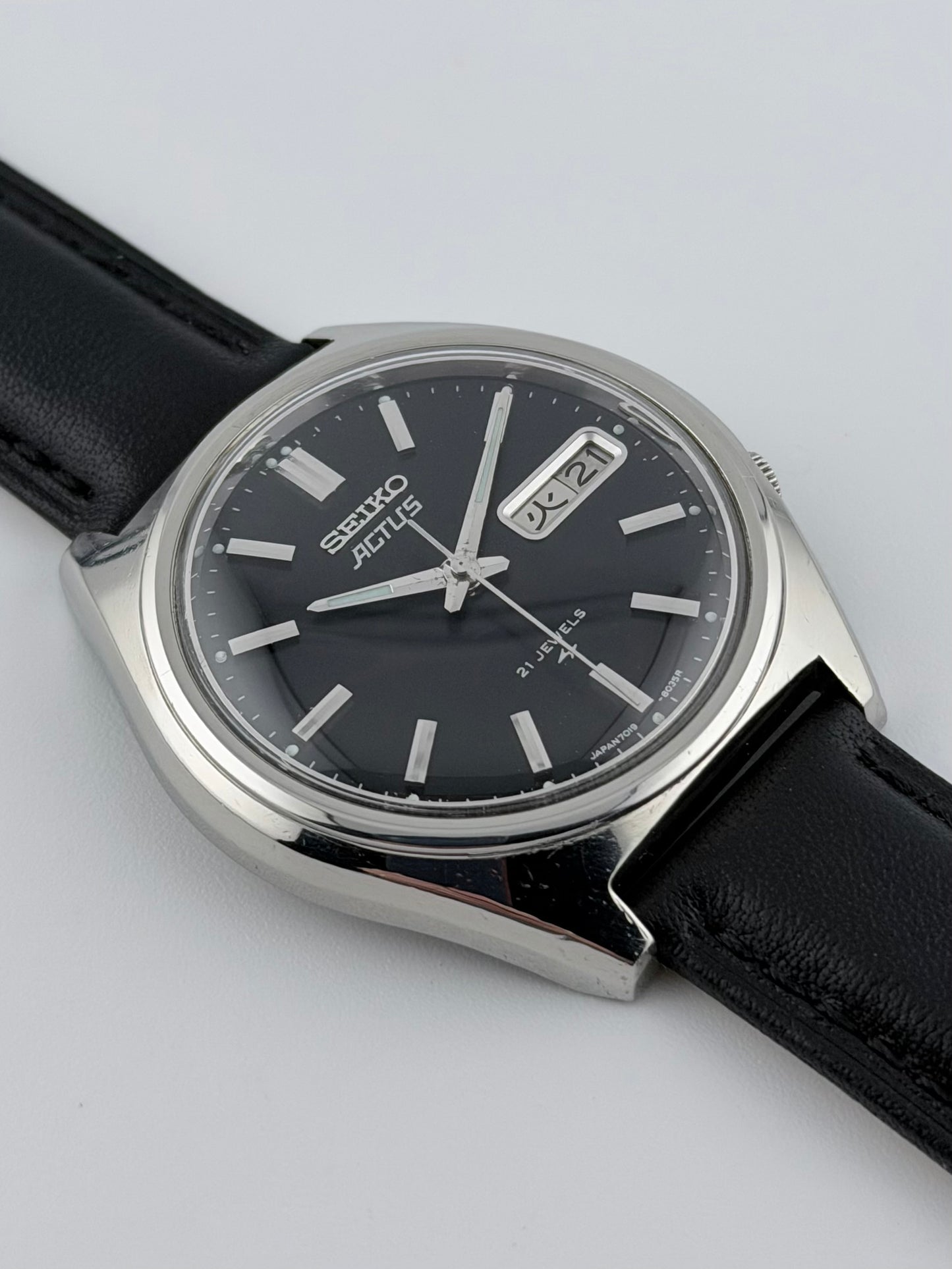 Seiko Actus Japanese Day-Date 7019-8010