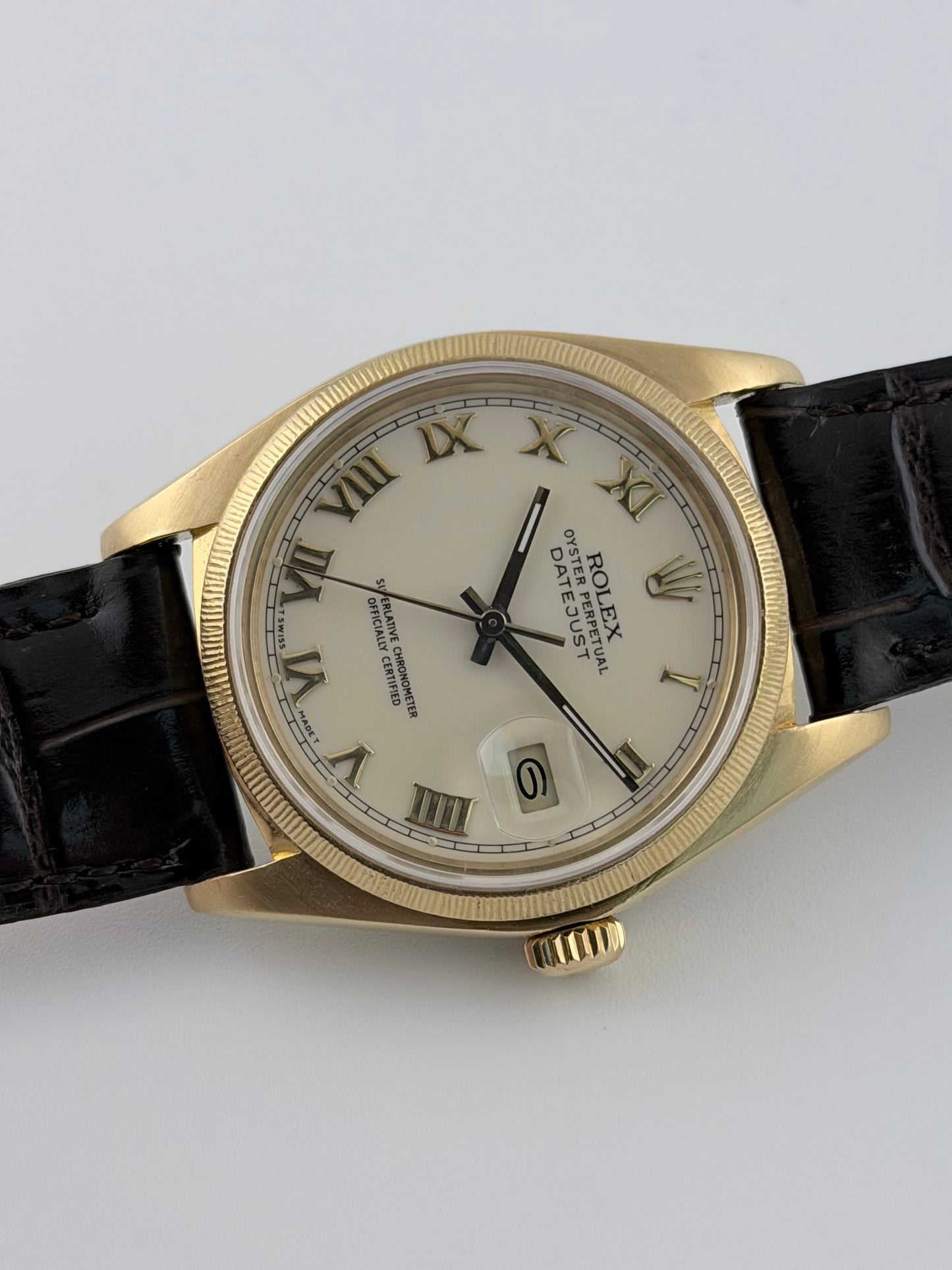 Rolex Oyster Perpetual Datejust - 16078 - 18k Gold - Original Box & Booklets