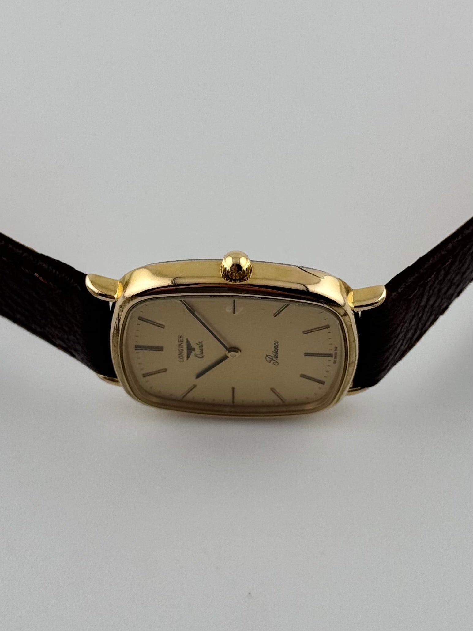 LONGINES Presenceゴールド時計 スクエア　箱付き Longines Presence Quartz - Square – The Wrist Watcher