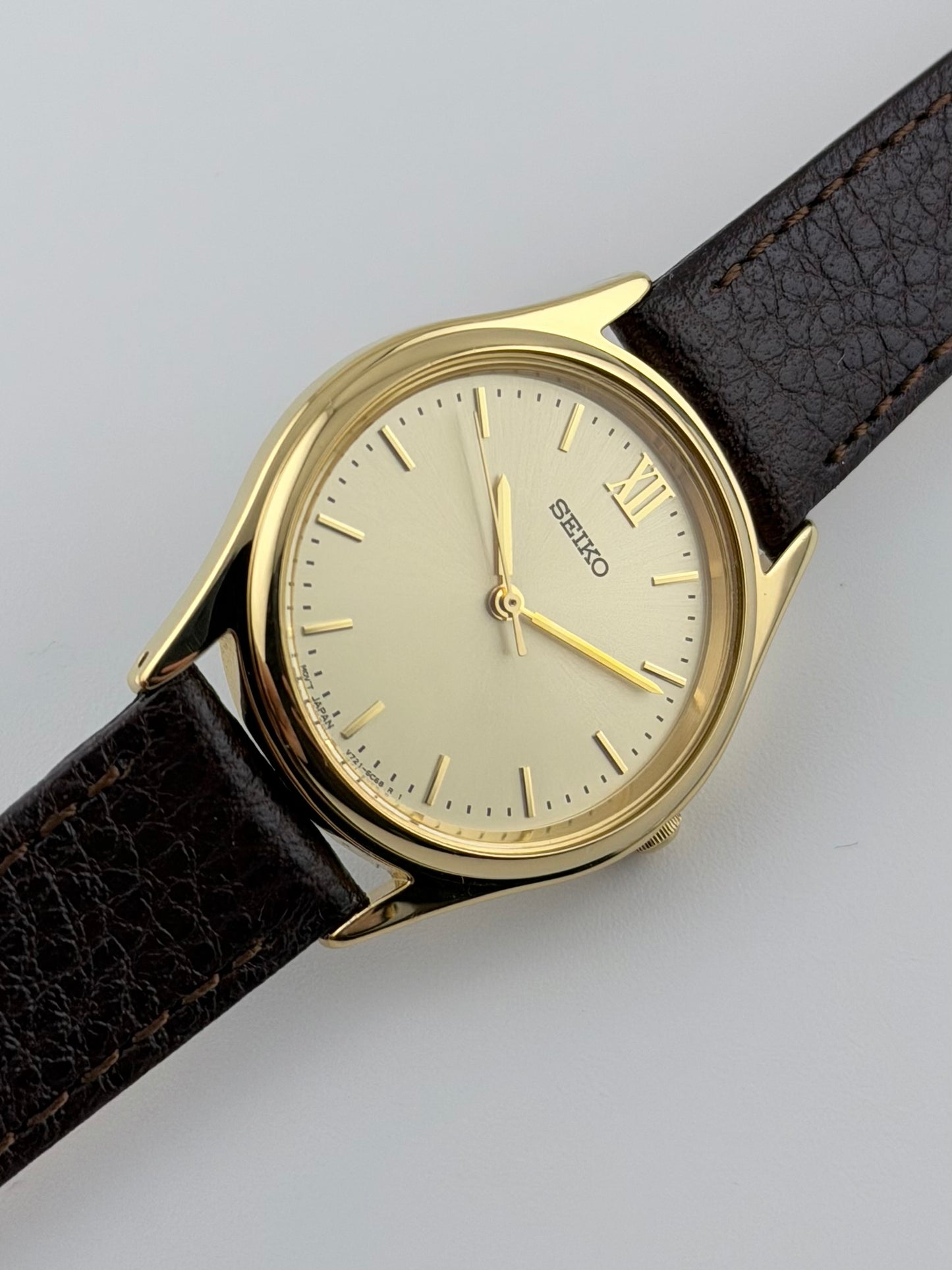 Seiko Quartz Dress Watch V721-6B10 - Sunburst Dial