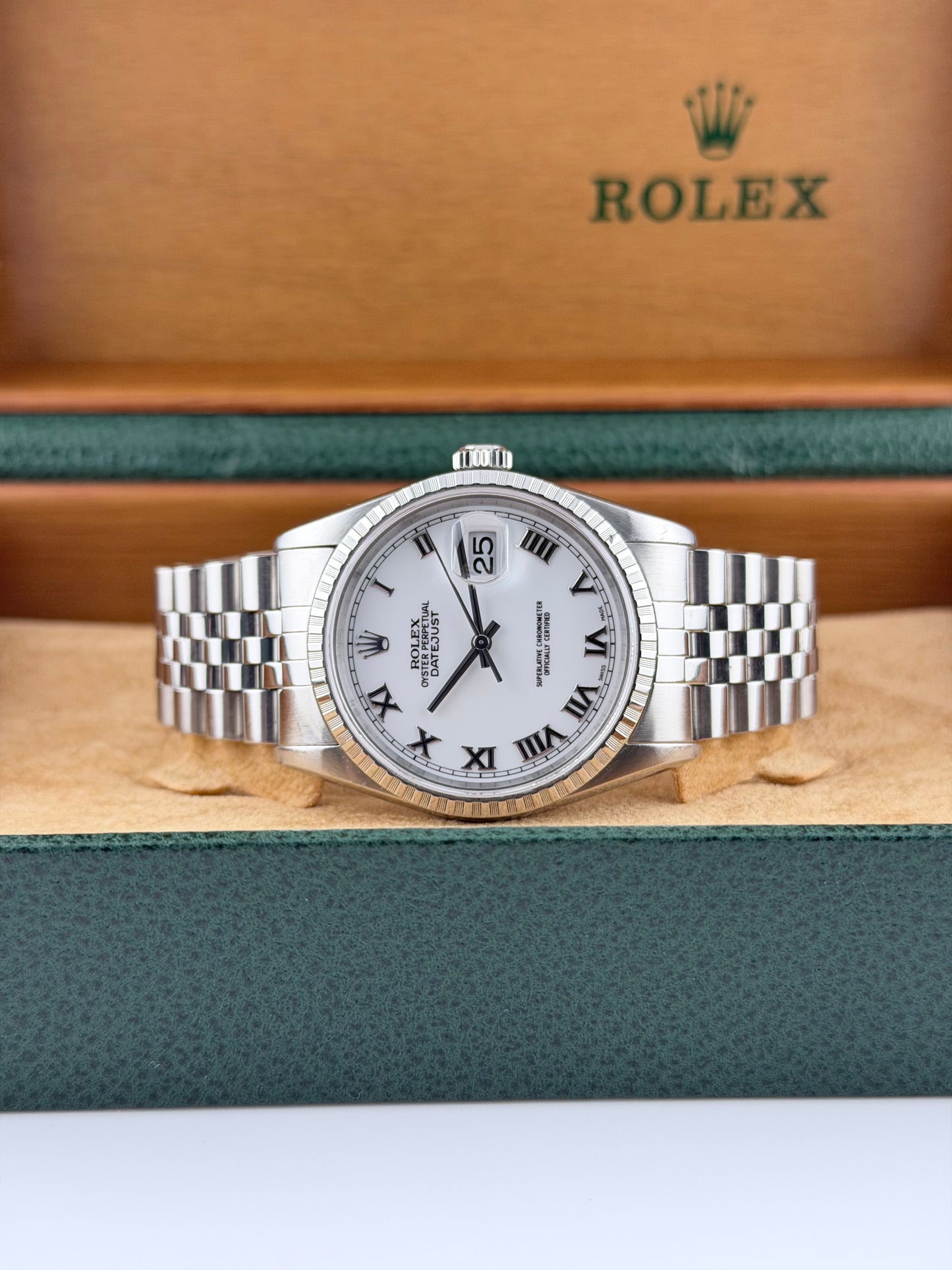 Rolex Datejust Oyster Perpetual - 16220 - Roman Numeral Dial - Original Box