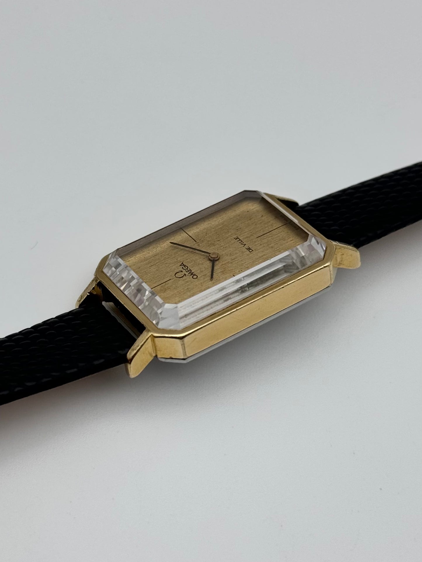 Omega DeVille Tank Manual Wind - Andrew Grima - Ultra Rare - 511.0378