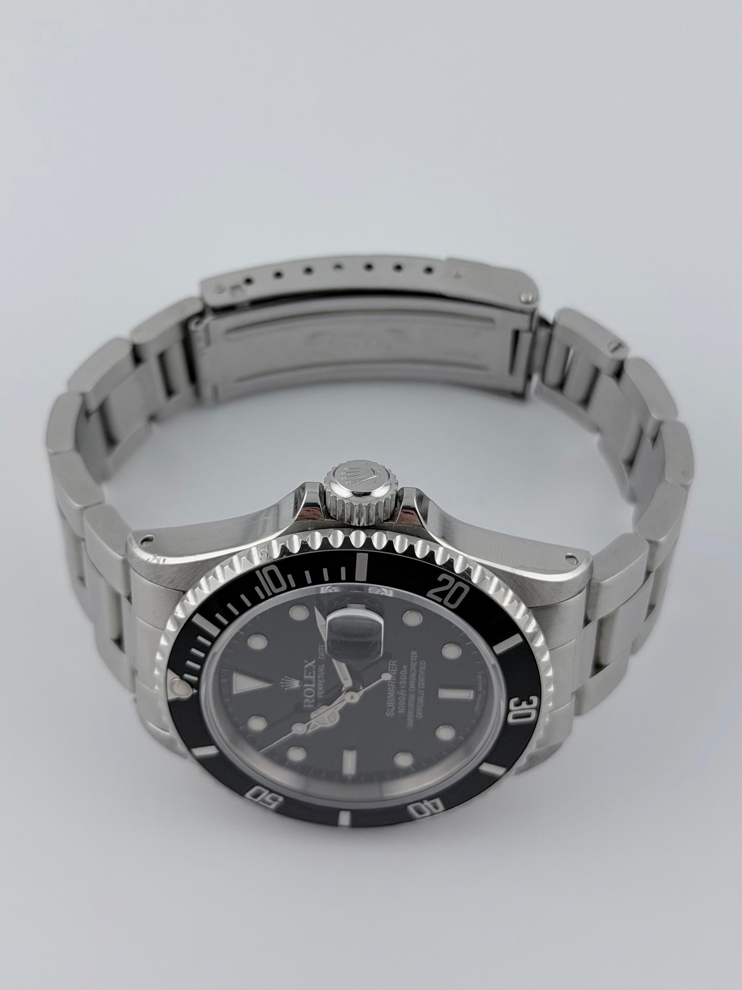 Rolex Oyster Perpetual Submariner Date - 16800 - Original Box and Booklets