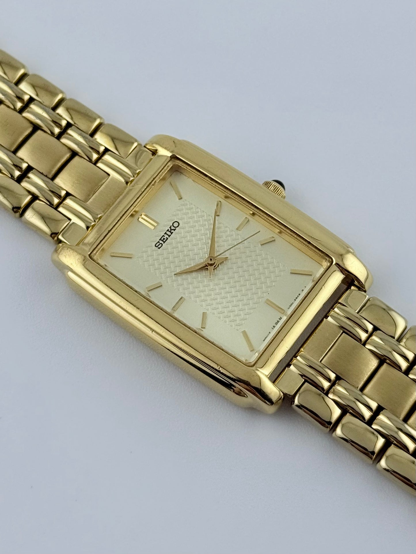 Seiko Tank Quartz - V701-5E49