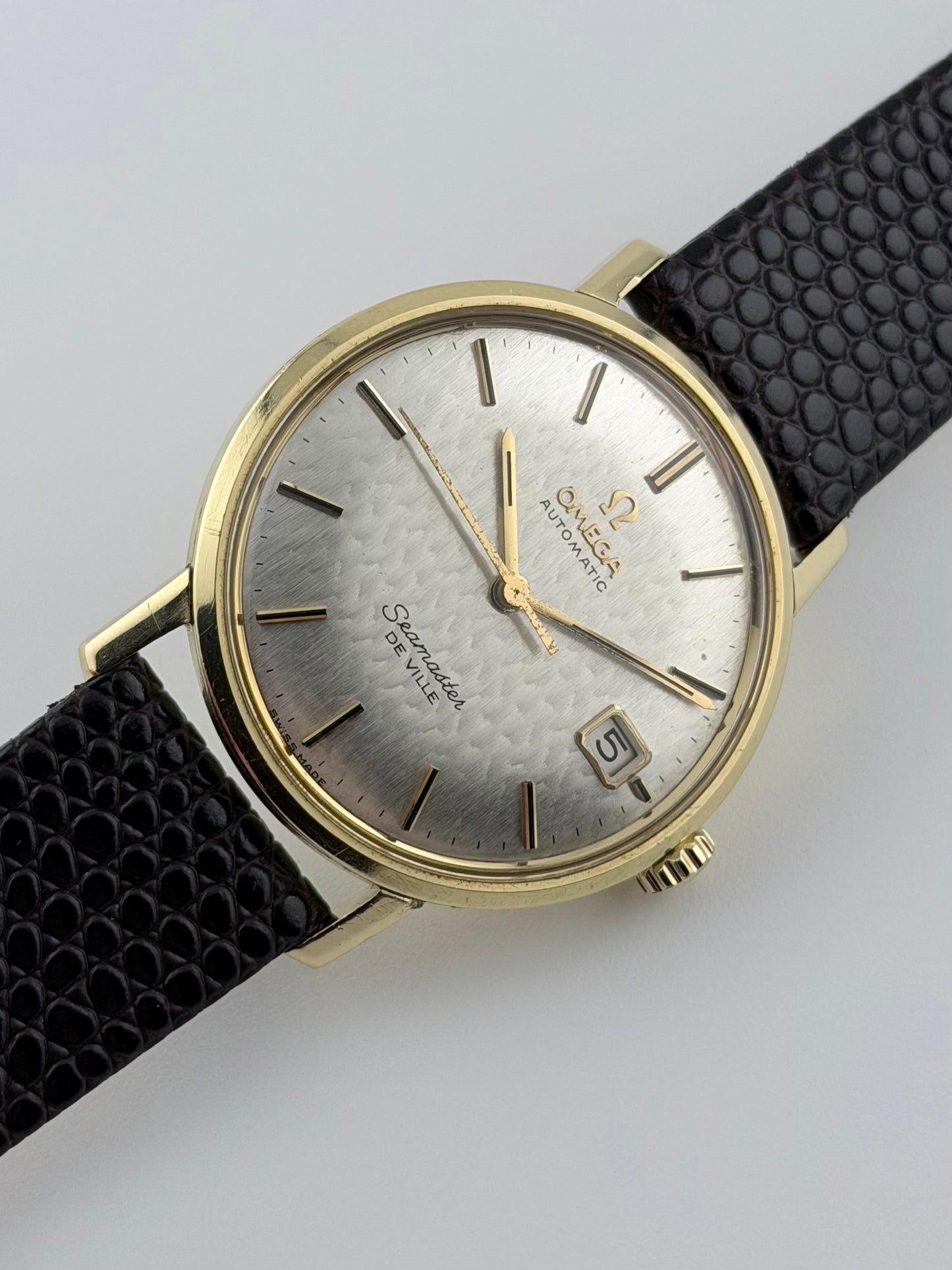 Omega Seamaster De Ville Automatic Fishscale Dial - 18ct Gold - 166.020